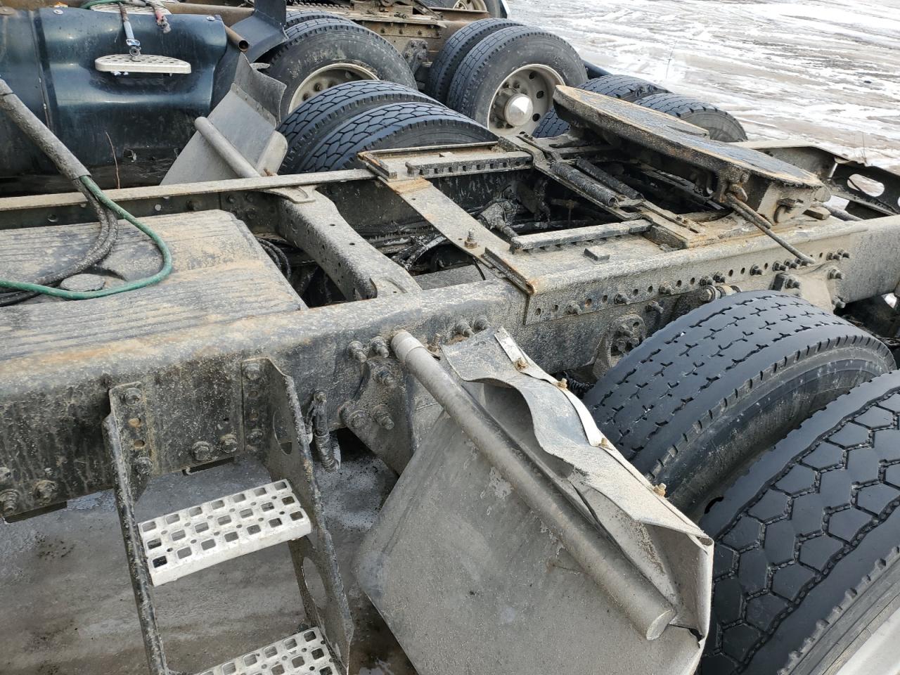 FREIGHTLINER COLUMBIA 1 2006 — 11