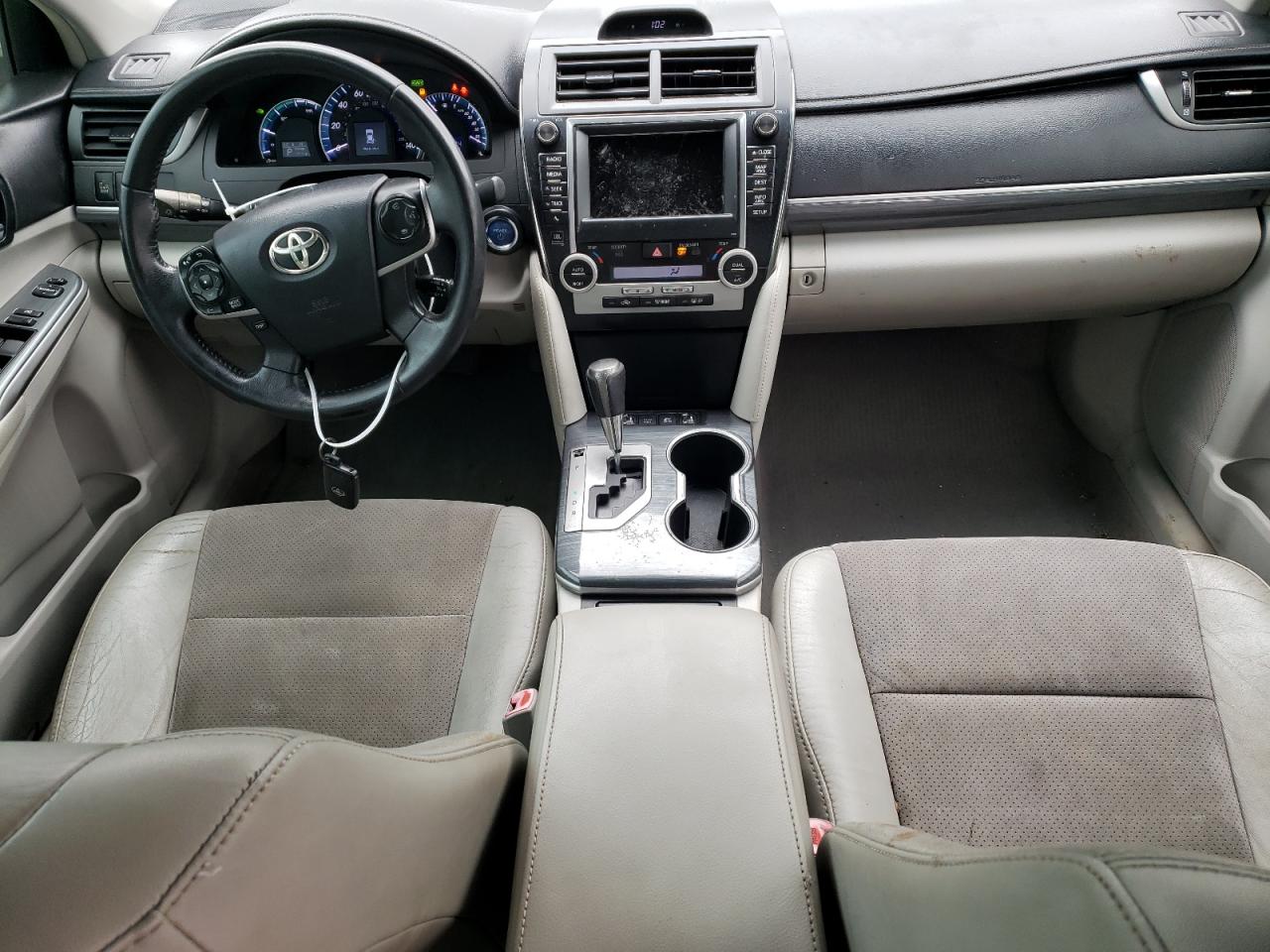 TOYOTA CAMRY 2012 — 9