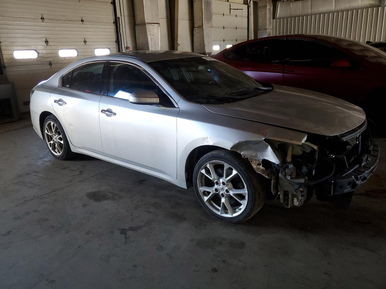 2014 NISSAN MAXIMA S