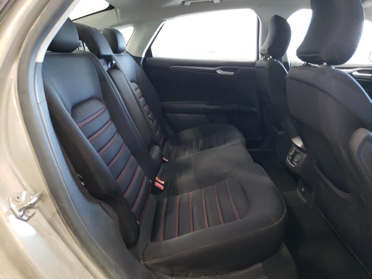 FORD FUSION 2015 — 11