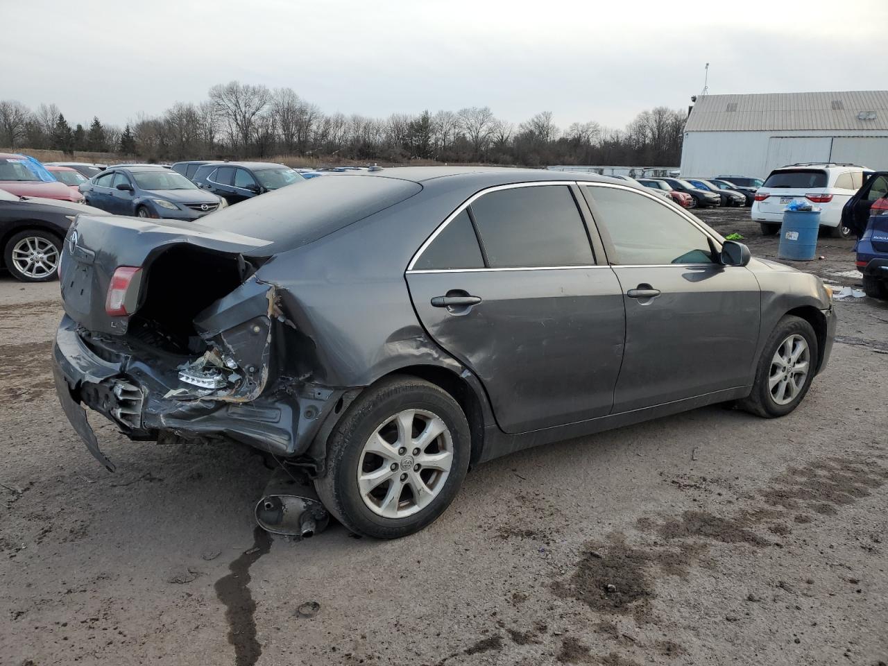 TOYOTA CAMRY 2011 — 4