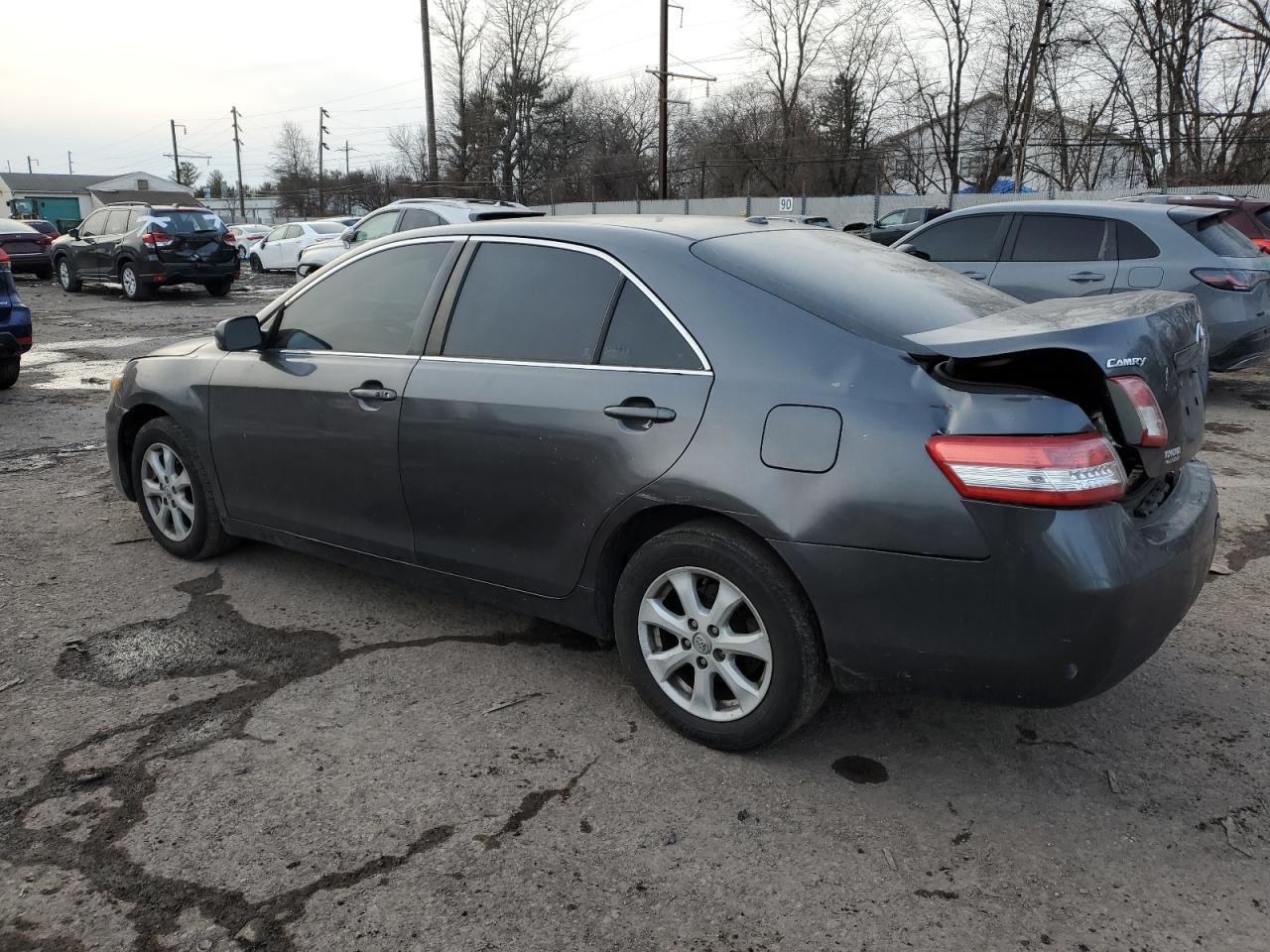 TOYOTA CAMRY 2011 — 3