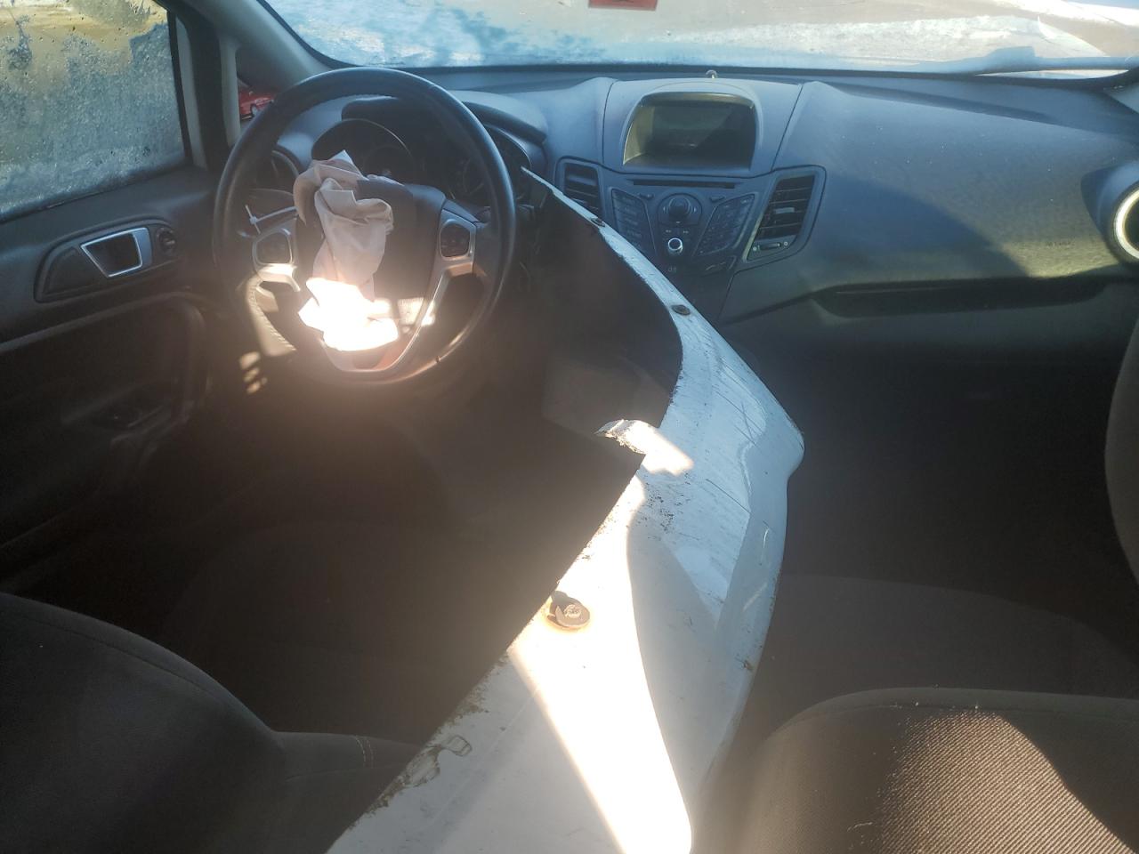 FORD FIESTA 2015 — 9