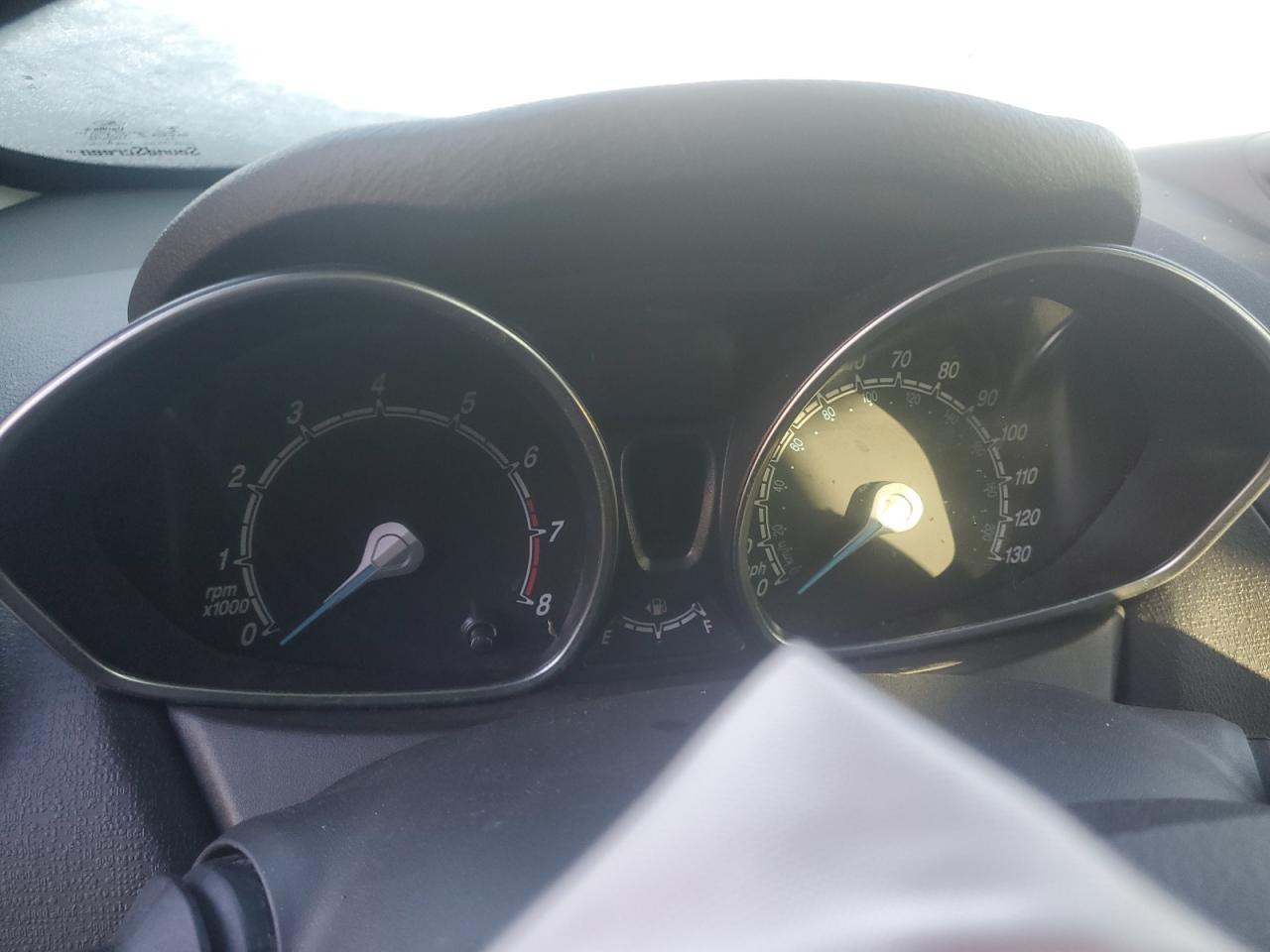 FORD FIESTA 2015 — 10