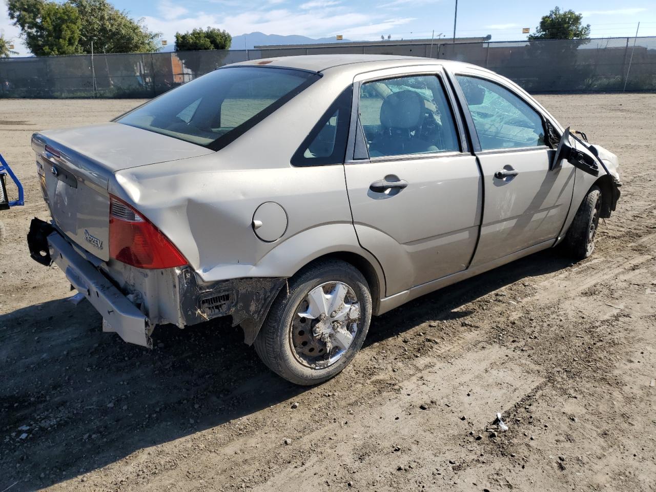 FORD FOCUS 2007 — 4