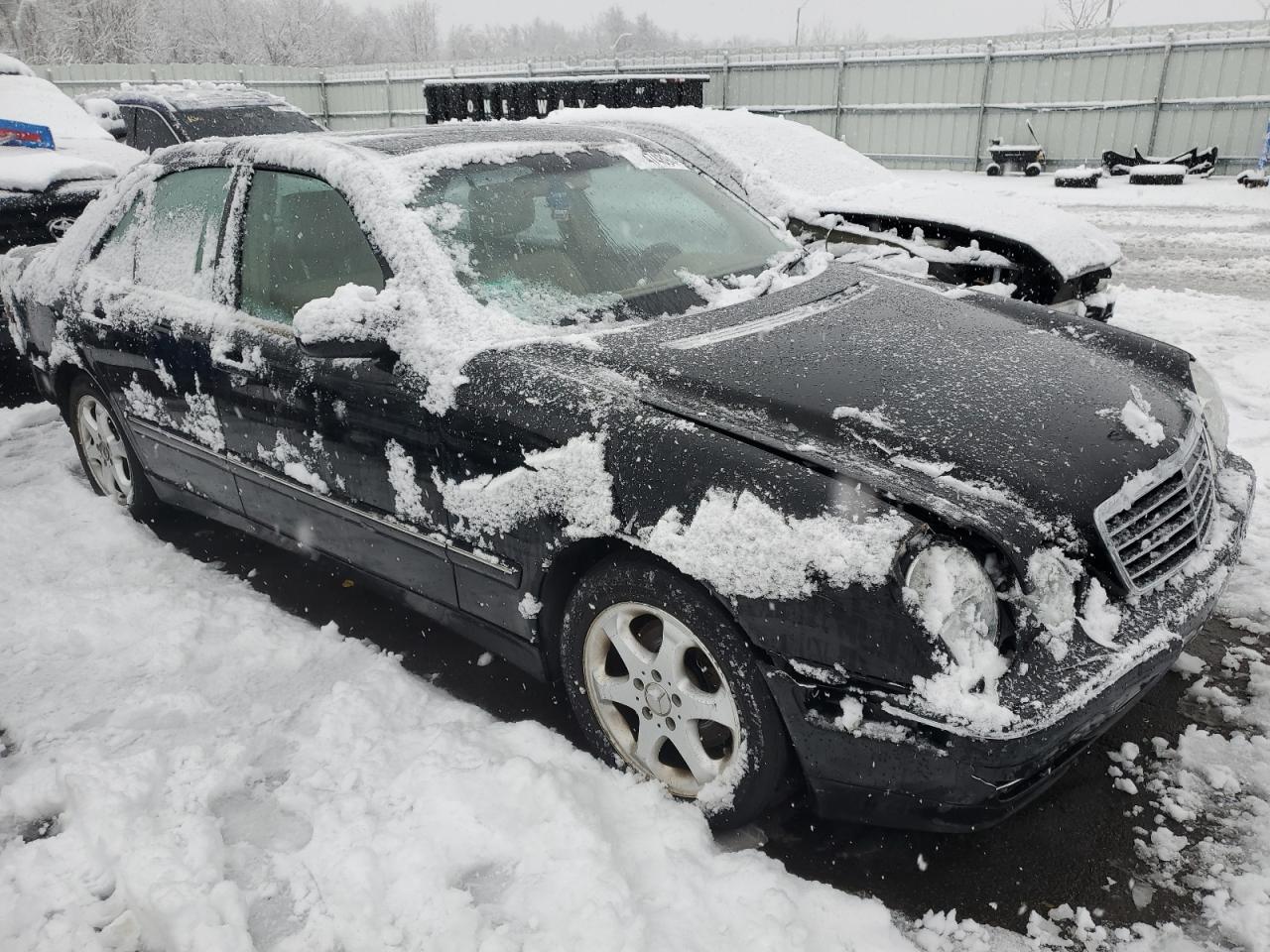2002 MERCEDES-BENZ E 320
