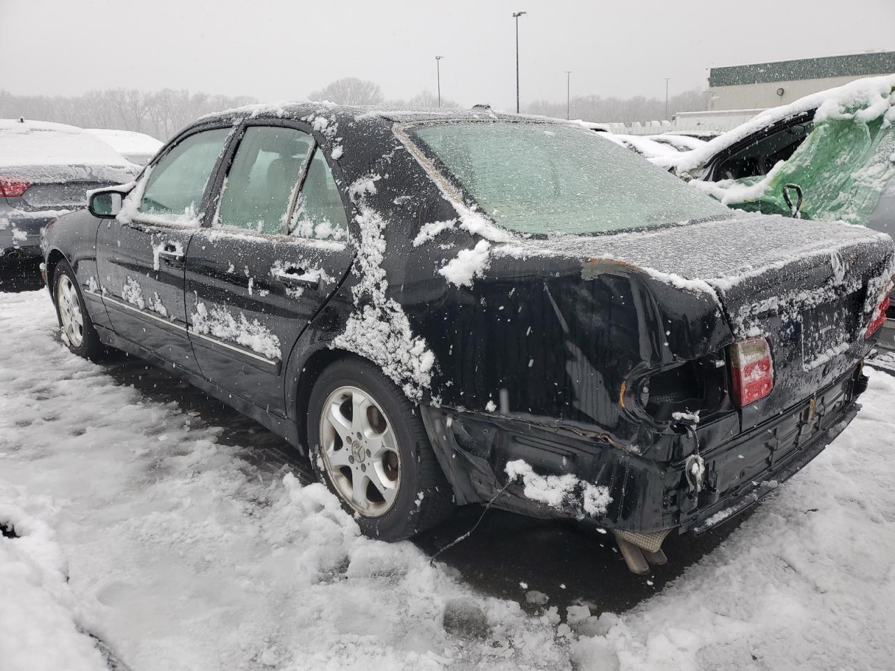 MERCEDES-BENZ E 2002 — 3
