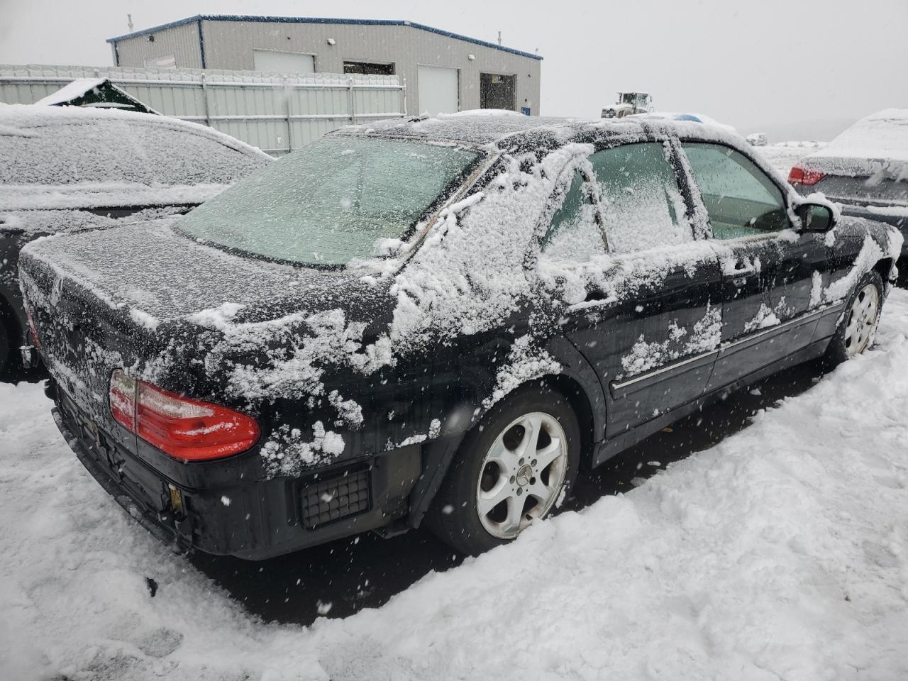 MERCEDES-BENZ E 2002 — 4
