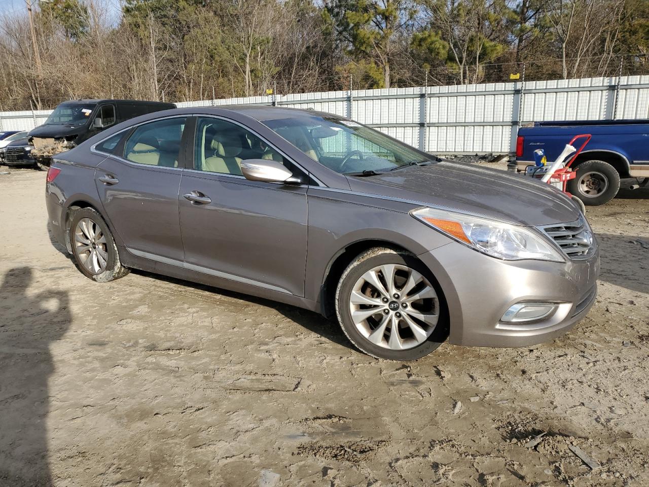 HYUNDAI AZERA 2013 — 5