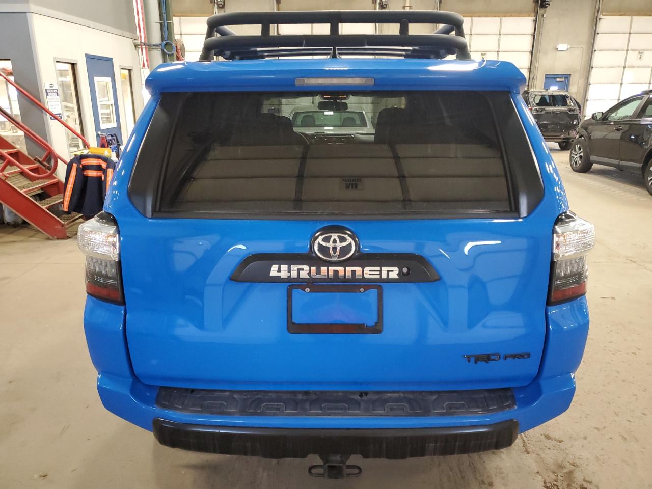 TOYOTA 4RUNNER SR 2019 — 7