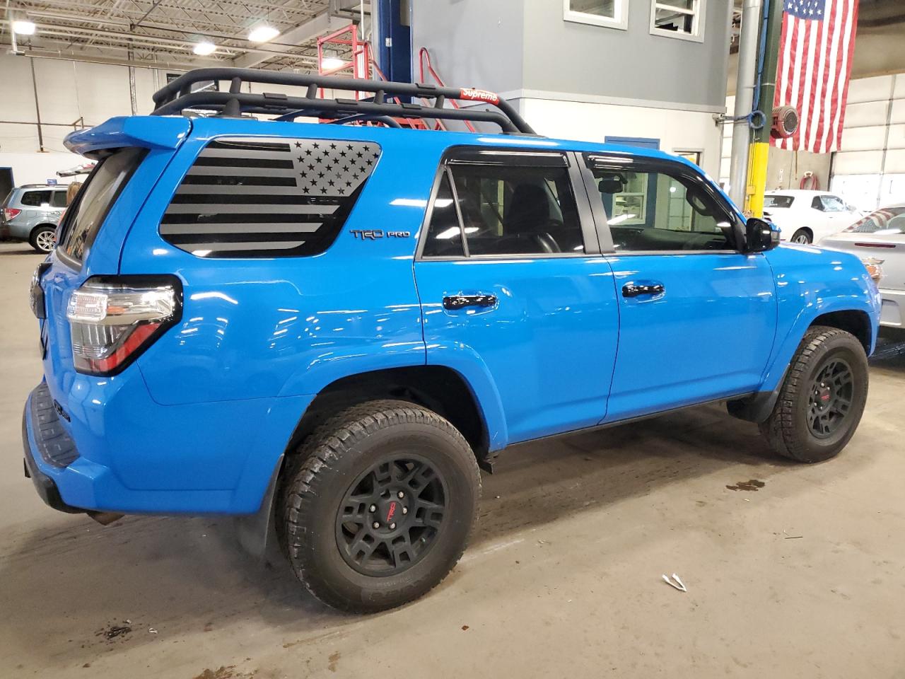 TOYOTA 4RUNNER SR 2019 — 4
