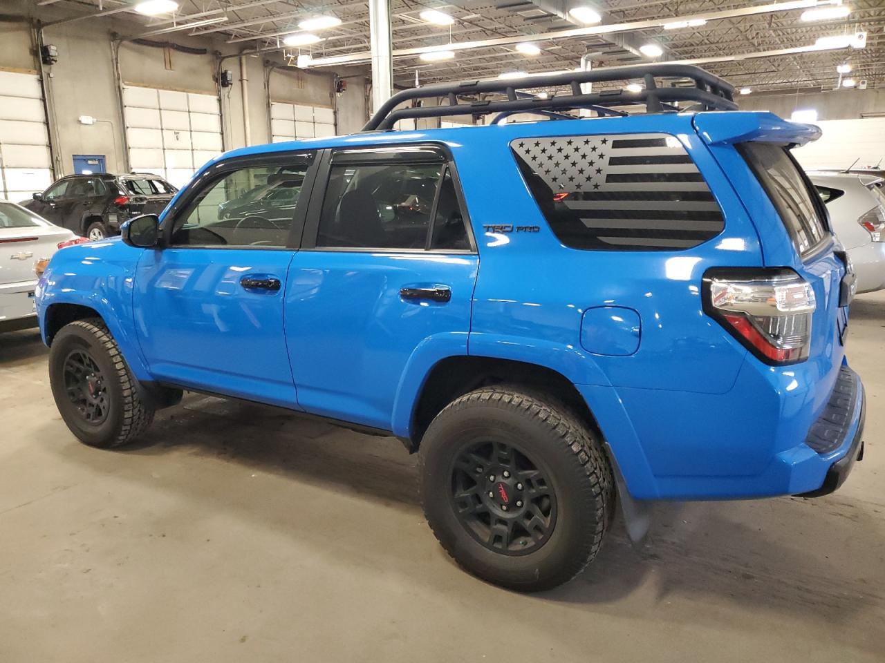 TOYOTA 4RUNNER SR 2019 — 3
