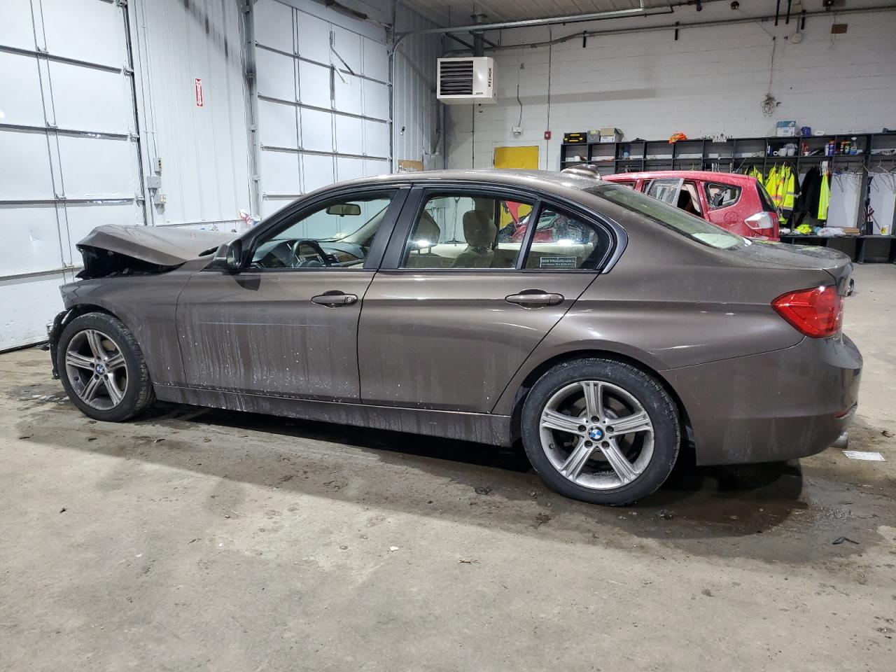 BMW 320 2014 — 3