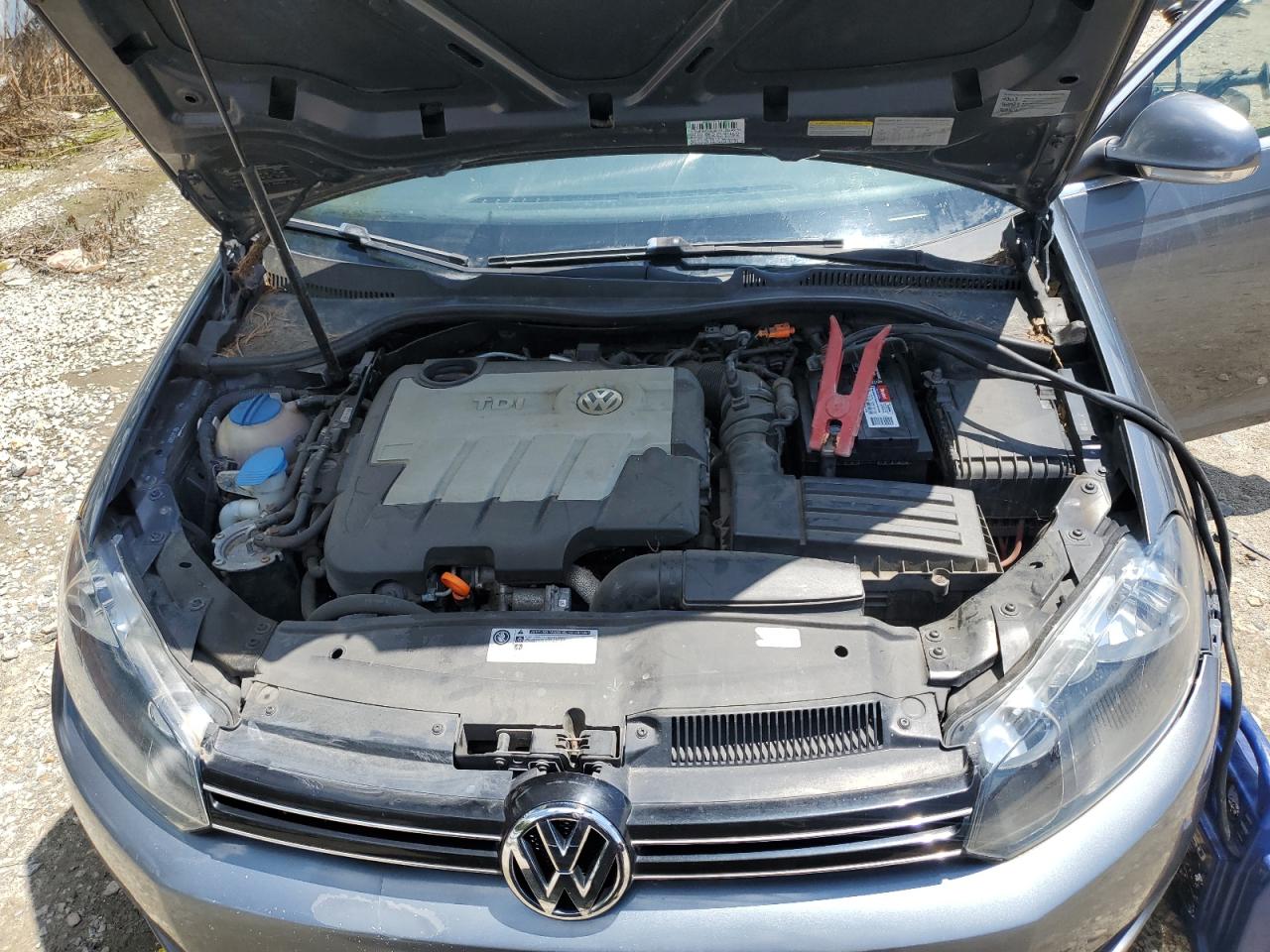 VOLKSWAGEN JETTA 2011 — 12