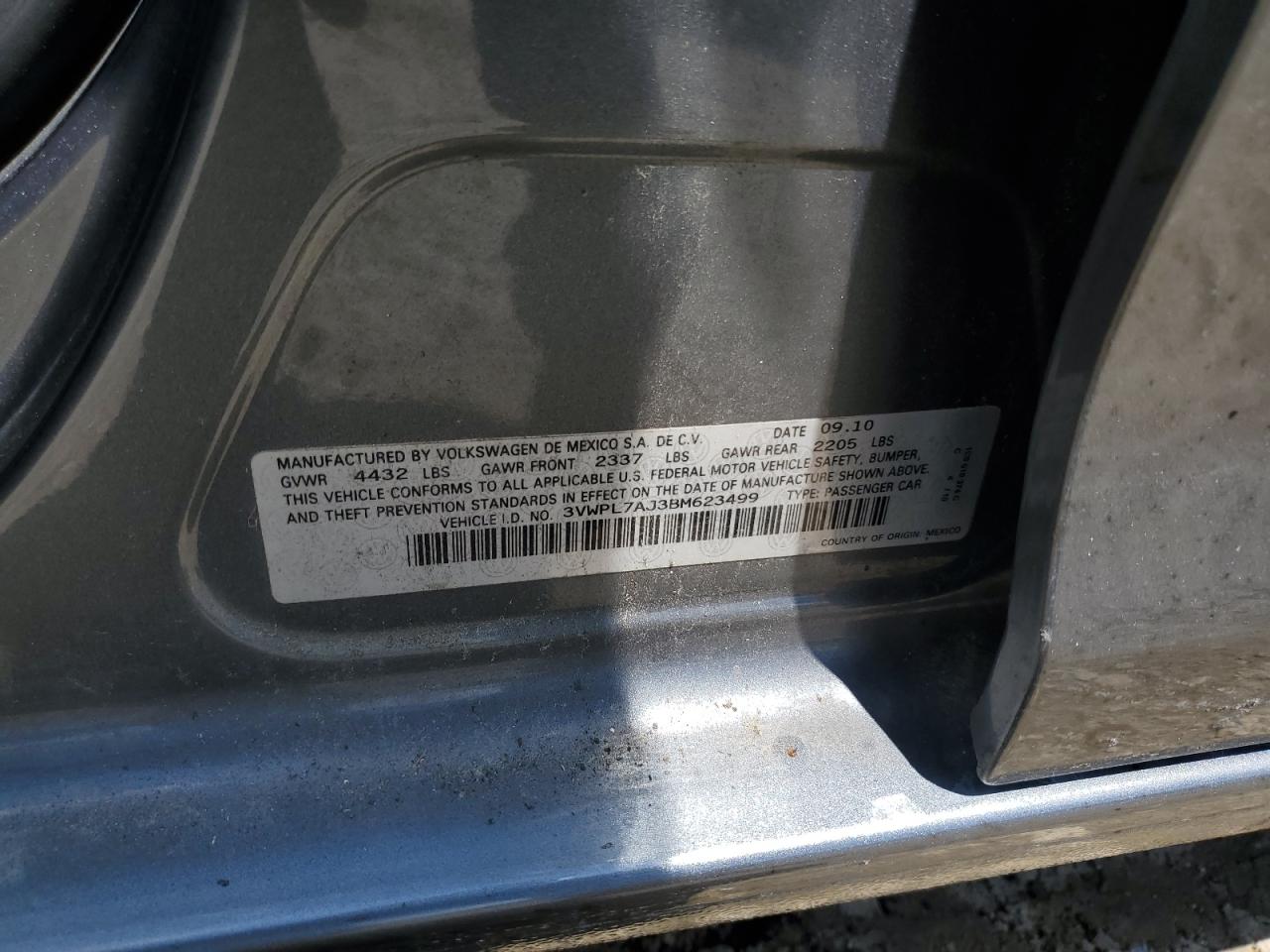 VOLKSWAGEN JETTA 2011 — 13