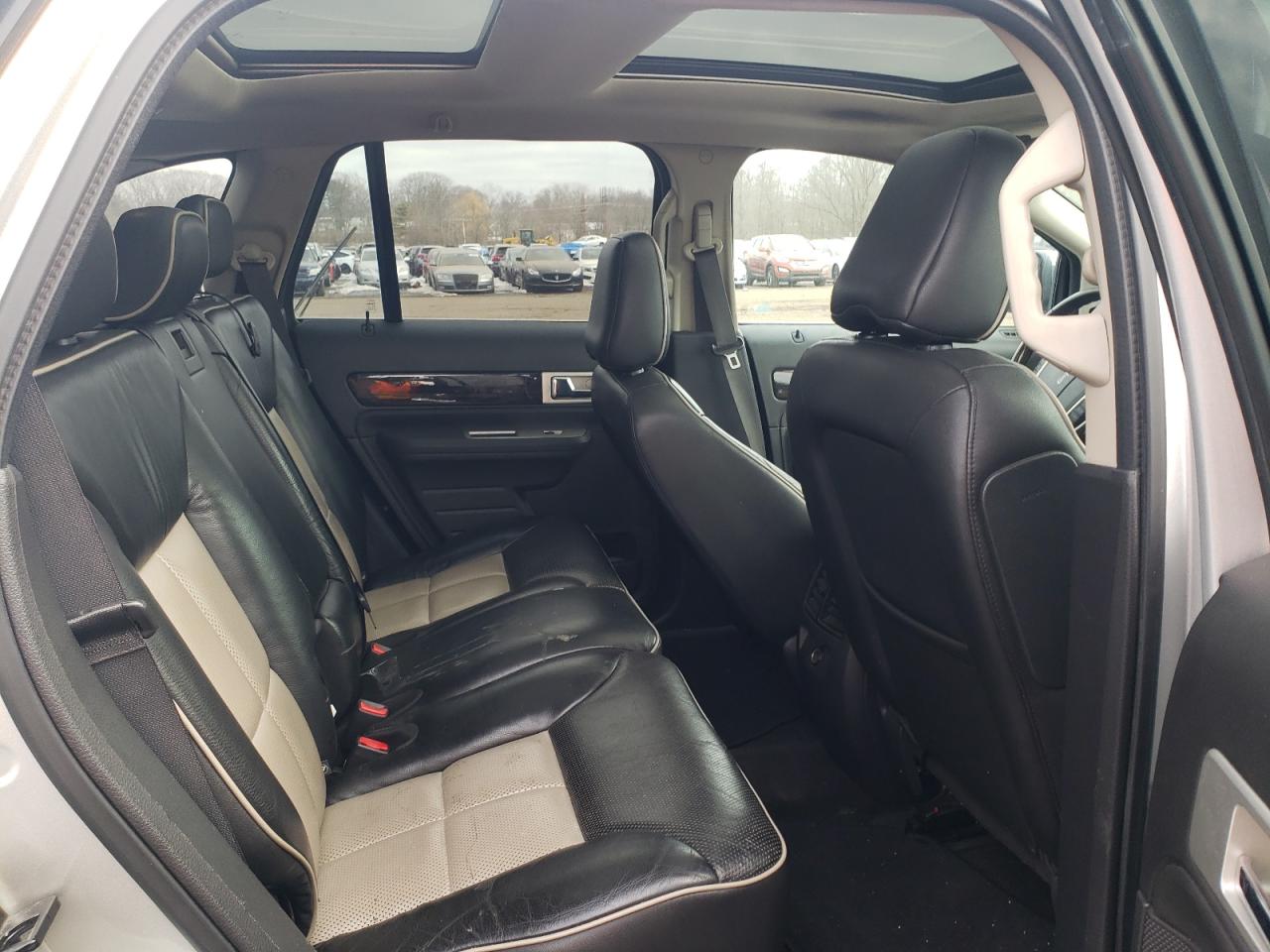 LINCOLN MKX 2009 — 11