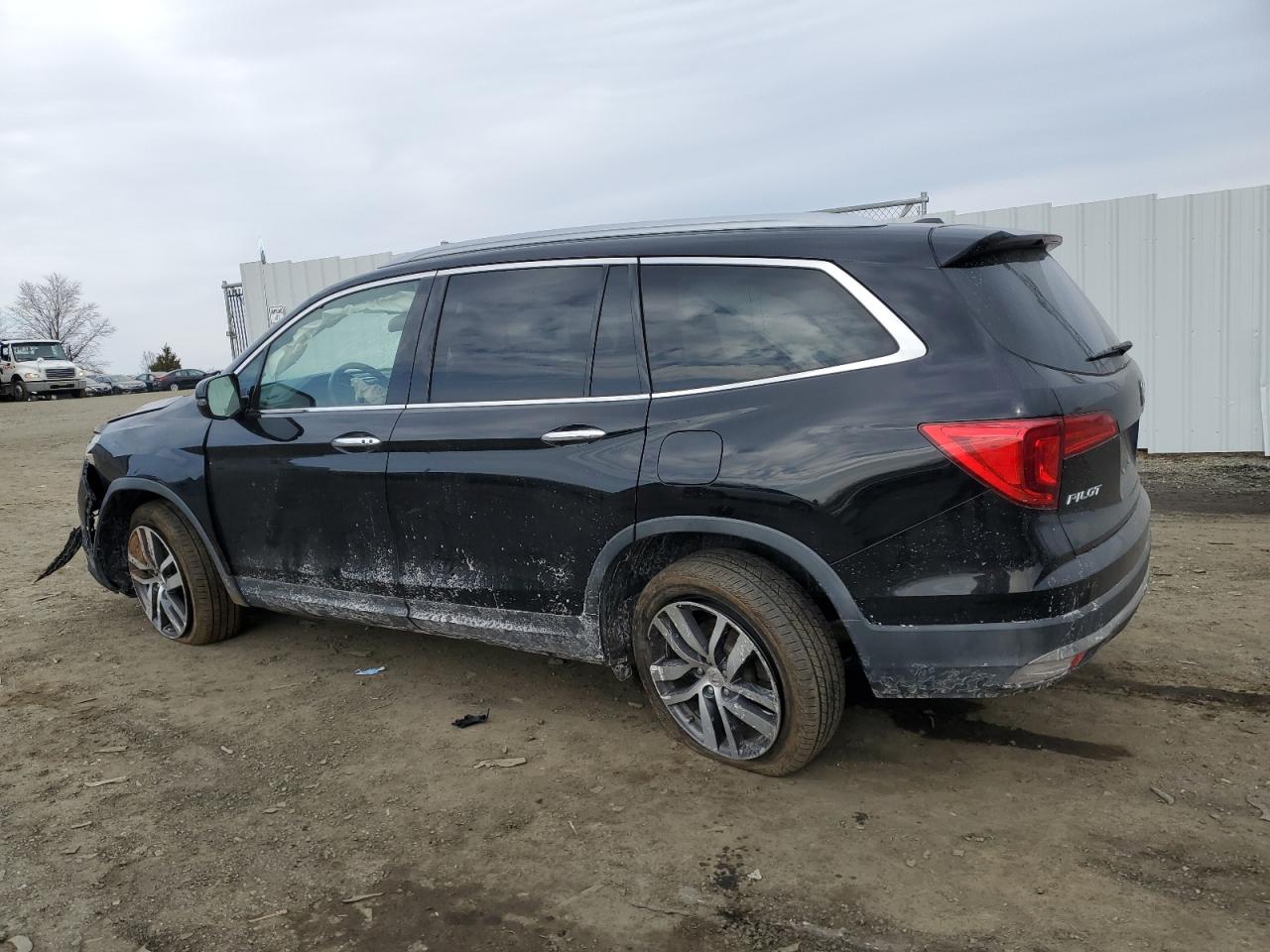 HONDA PILOT 2017 — 3