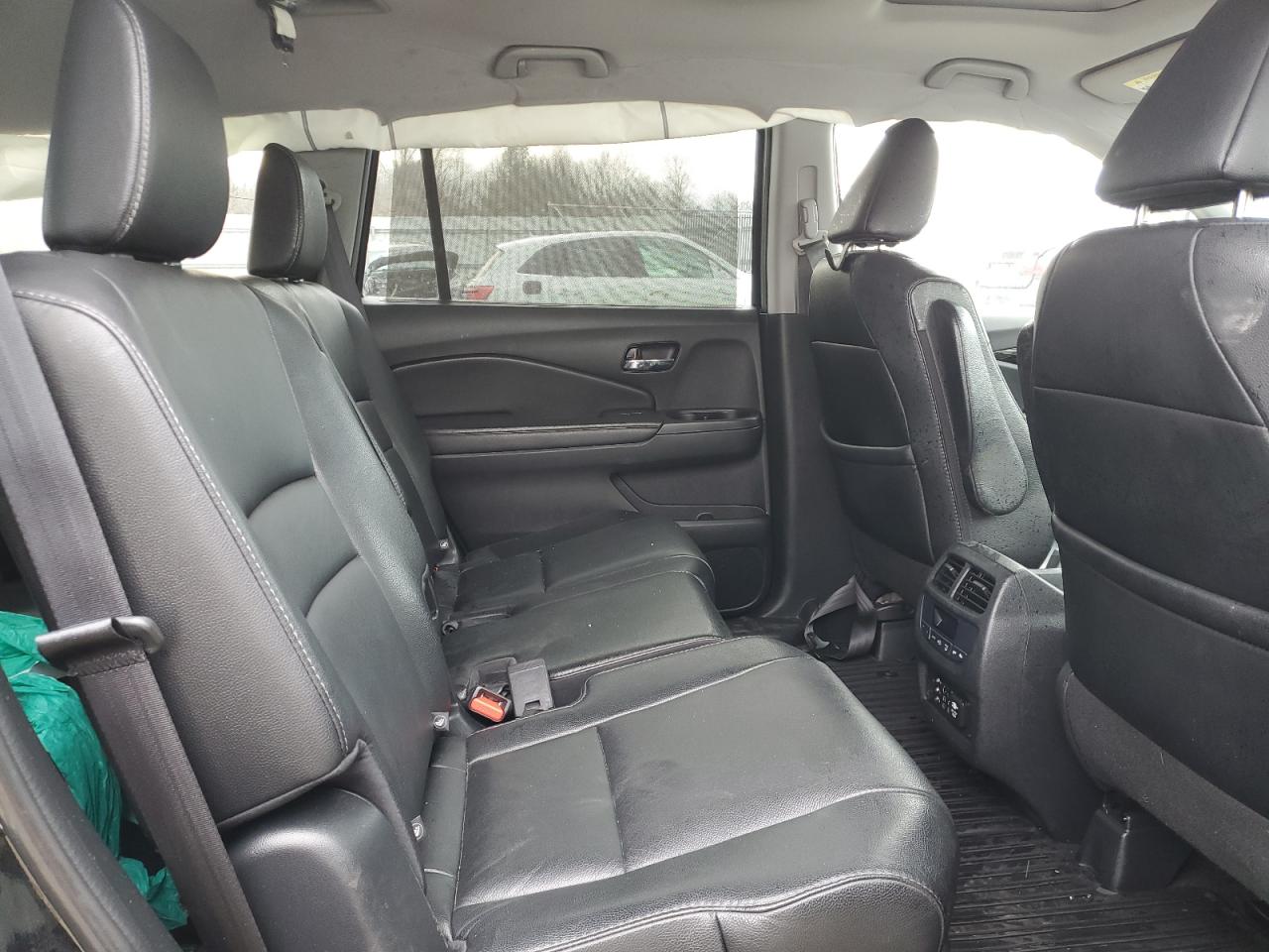 HONDA PILOT 2017 — 12