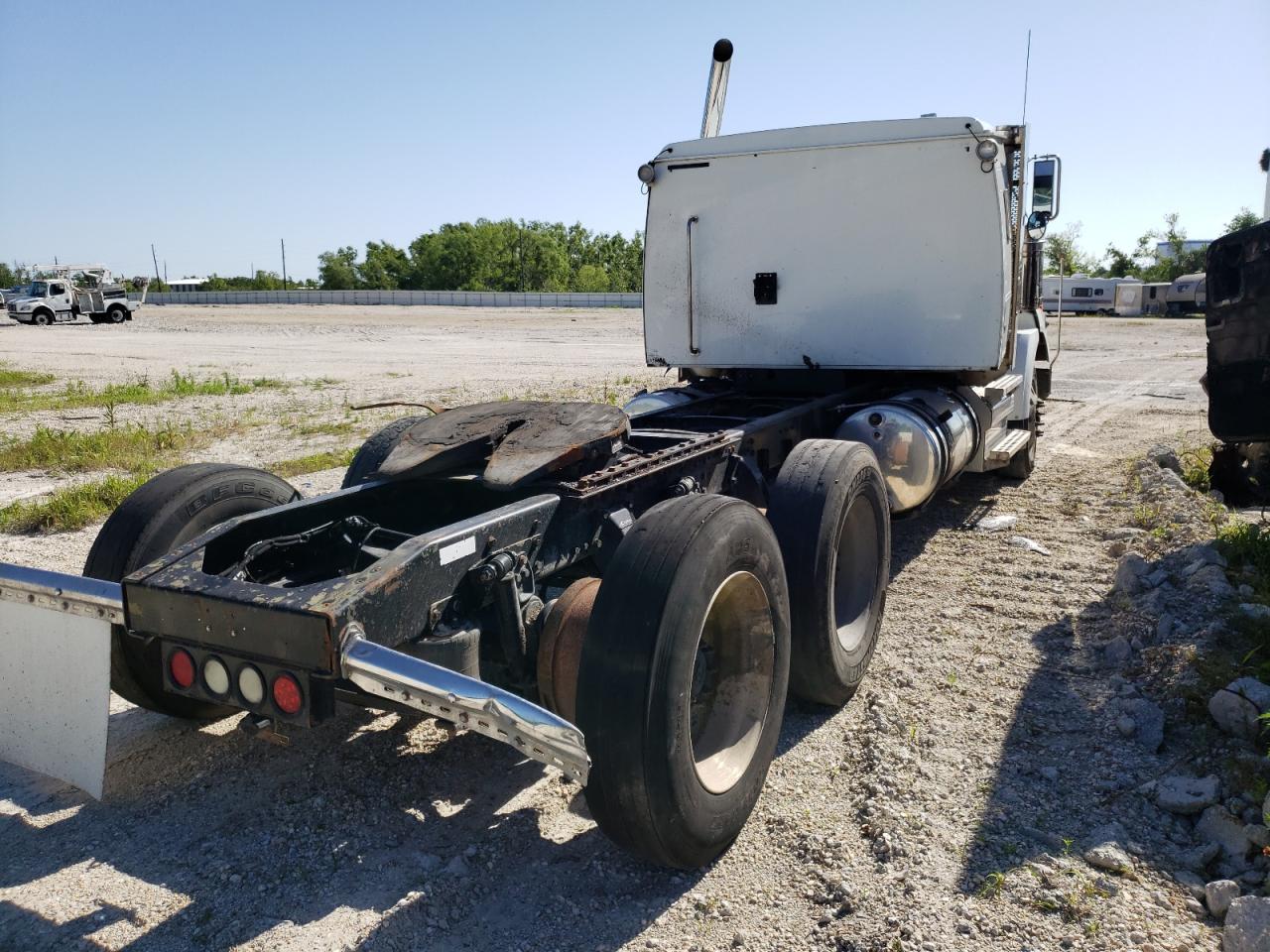 Western Star/Auto Car Conventional 2011 — 4