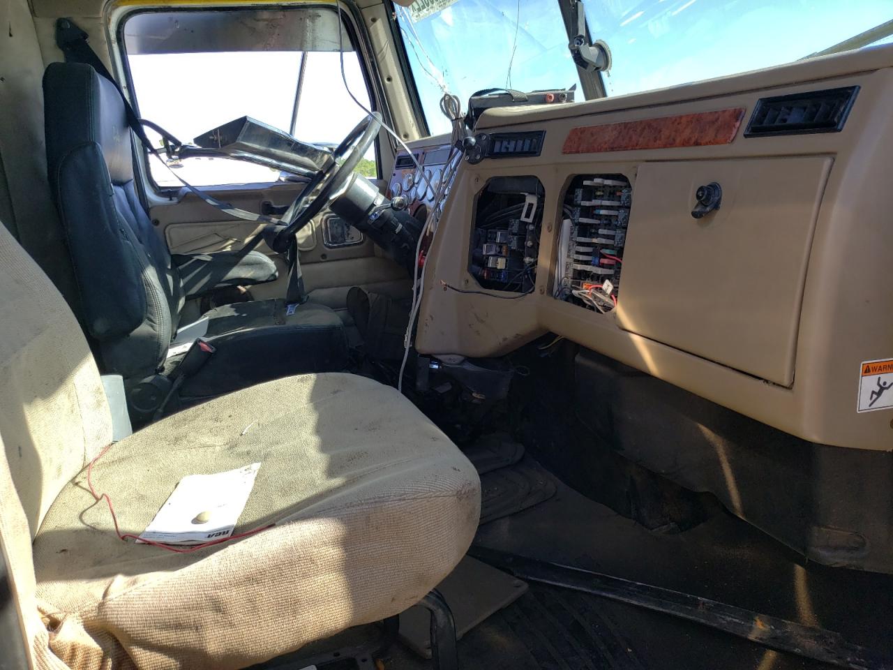 Western Star/Auto Car Conventional 2011 — 5