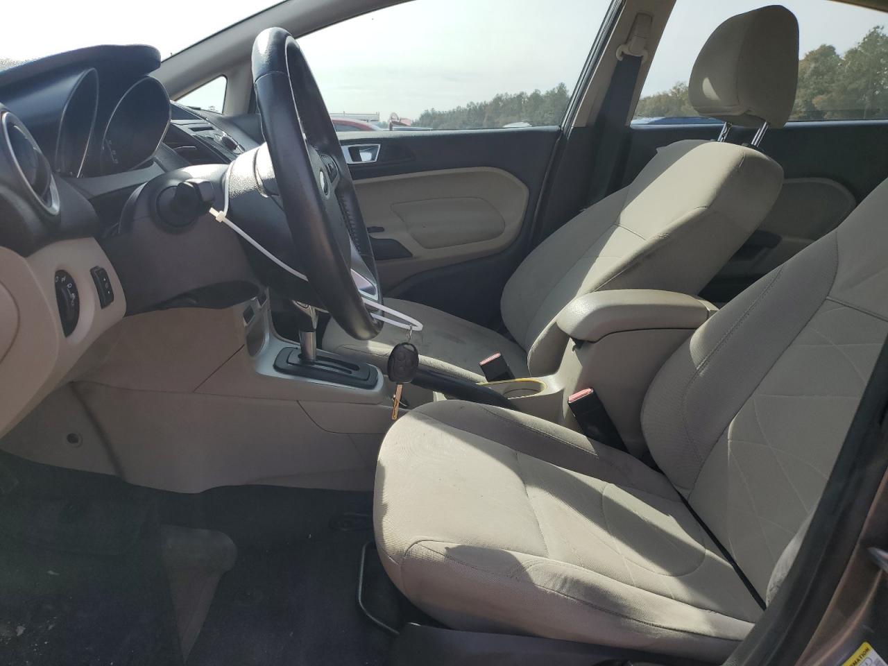 FORD FIESTA 2014 — 8