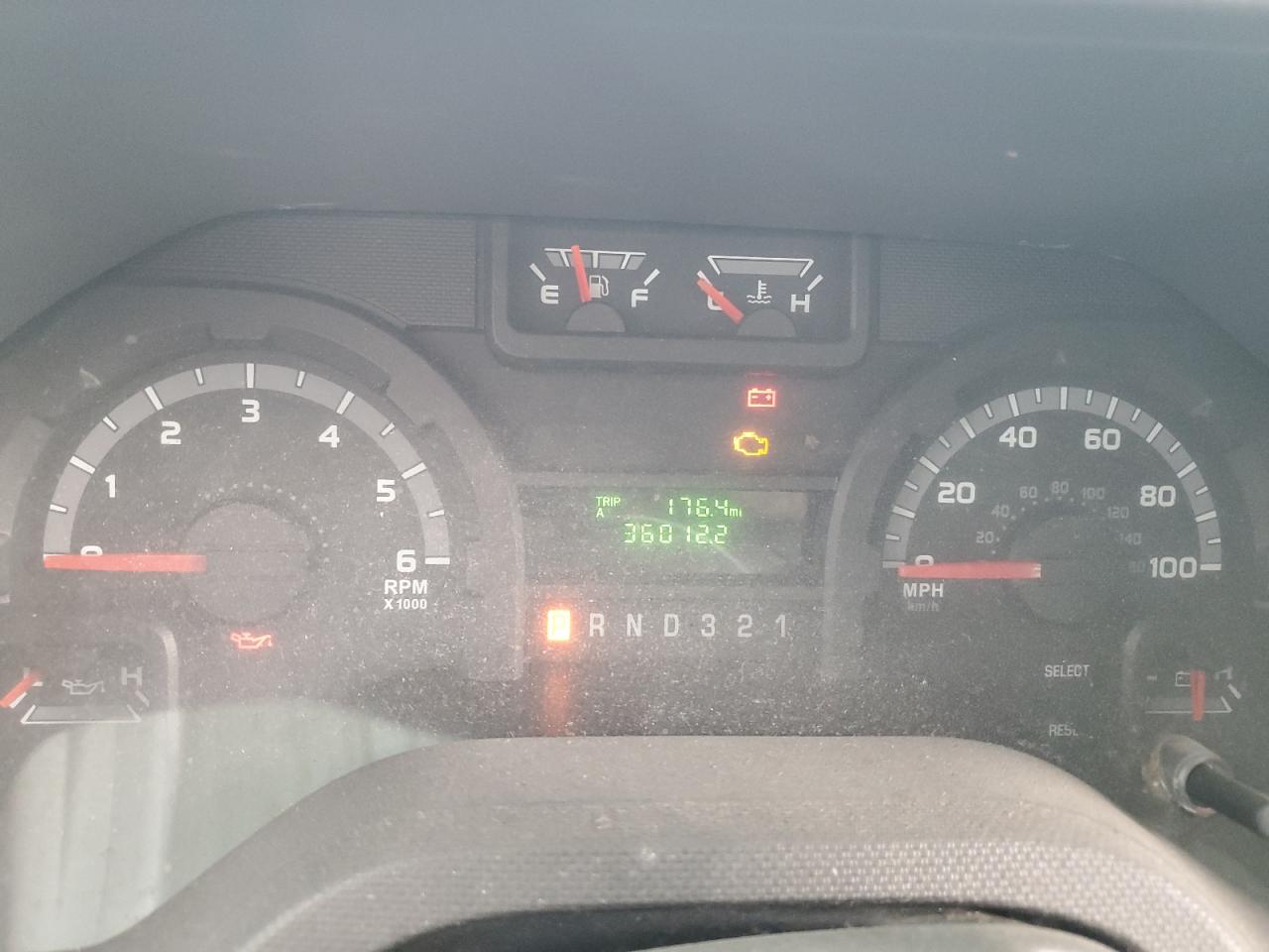 FORD ECONOLINE 2010 — 10
