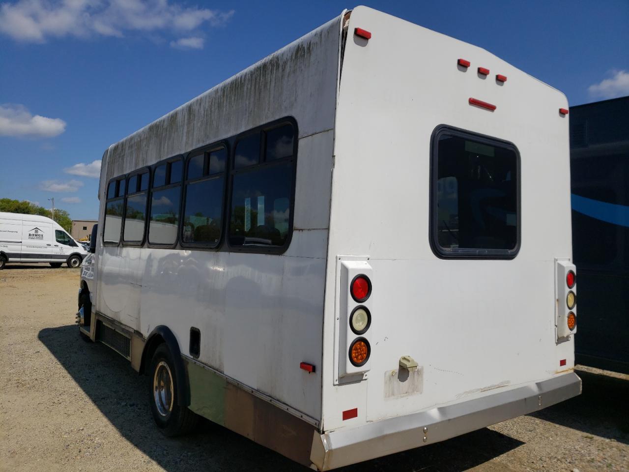 FORD ECONOLINE 2010 — 3