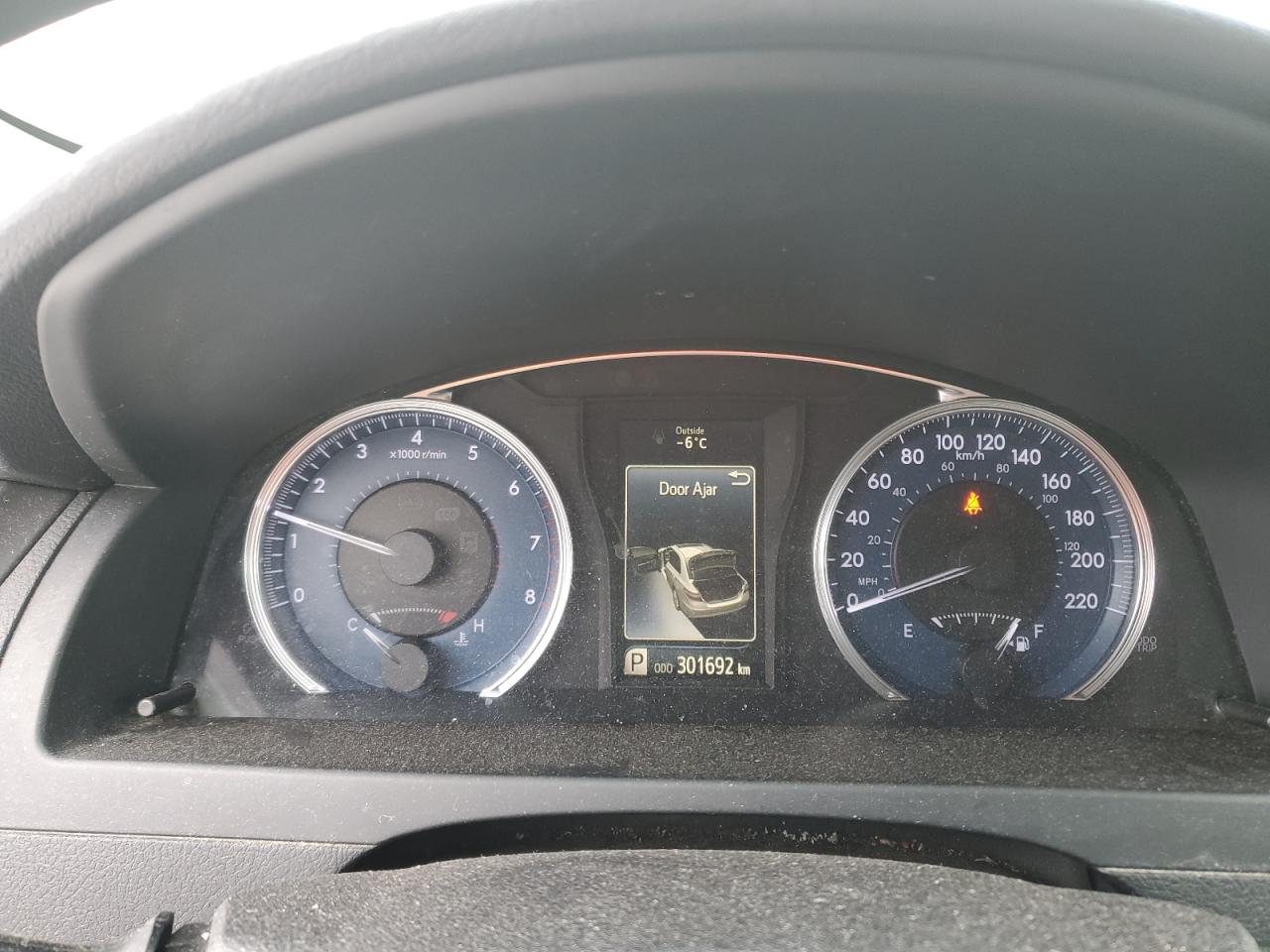 TOYOTA CAMRY 2016 — 10