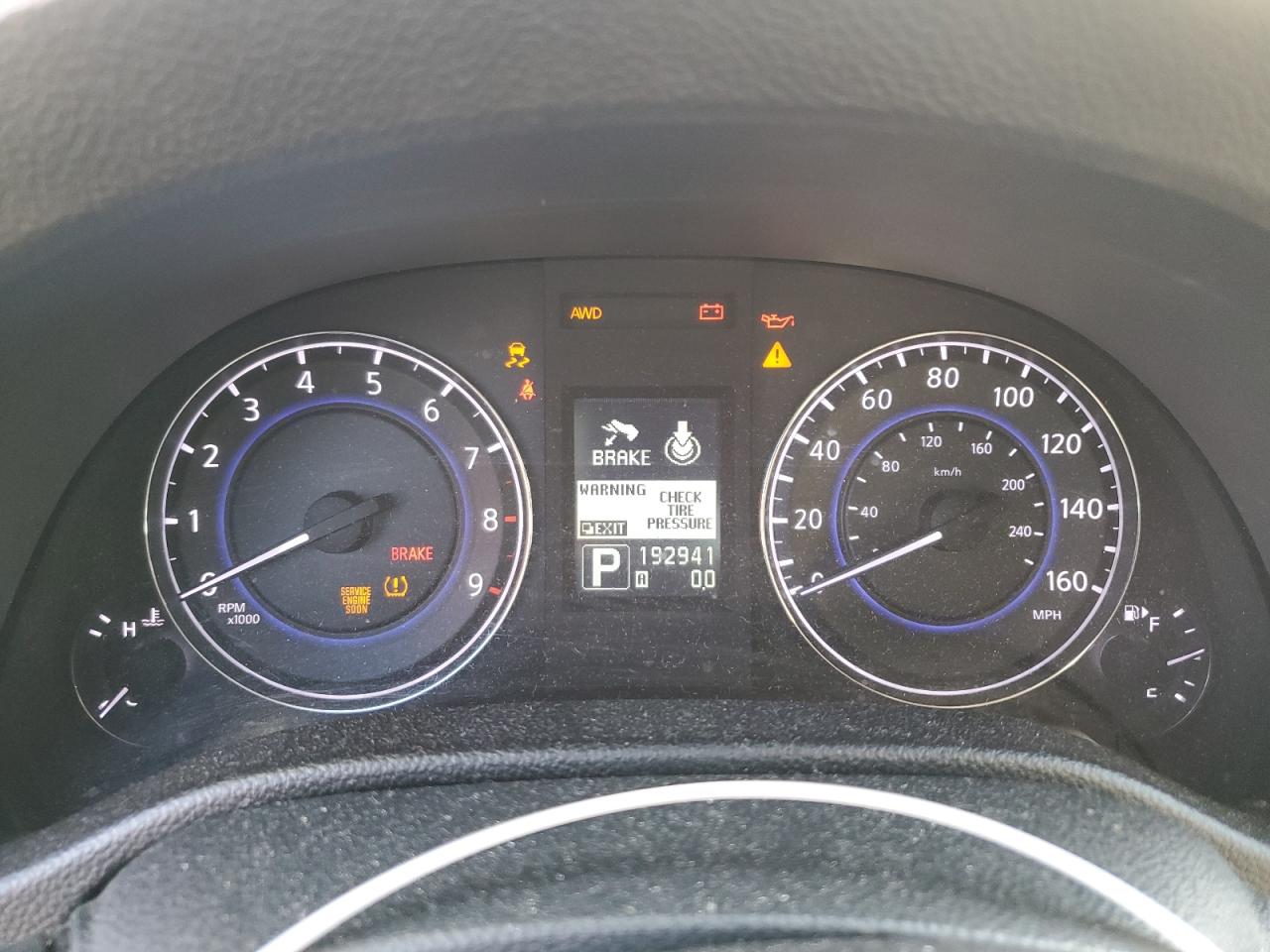 INFINITI G25 2012 — 10