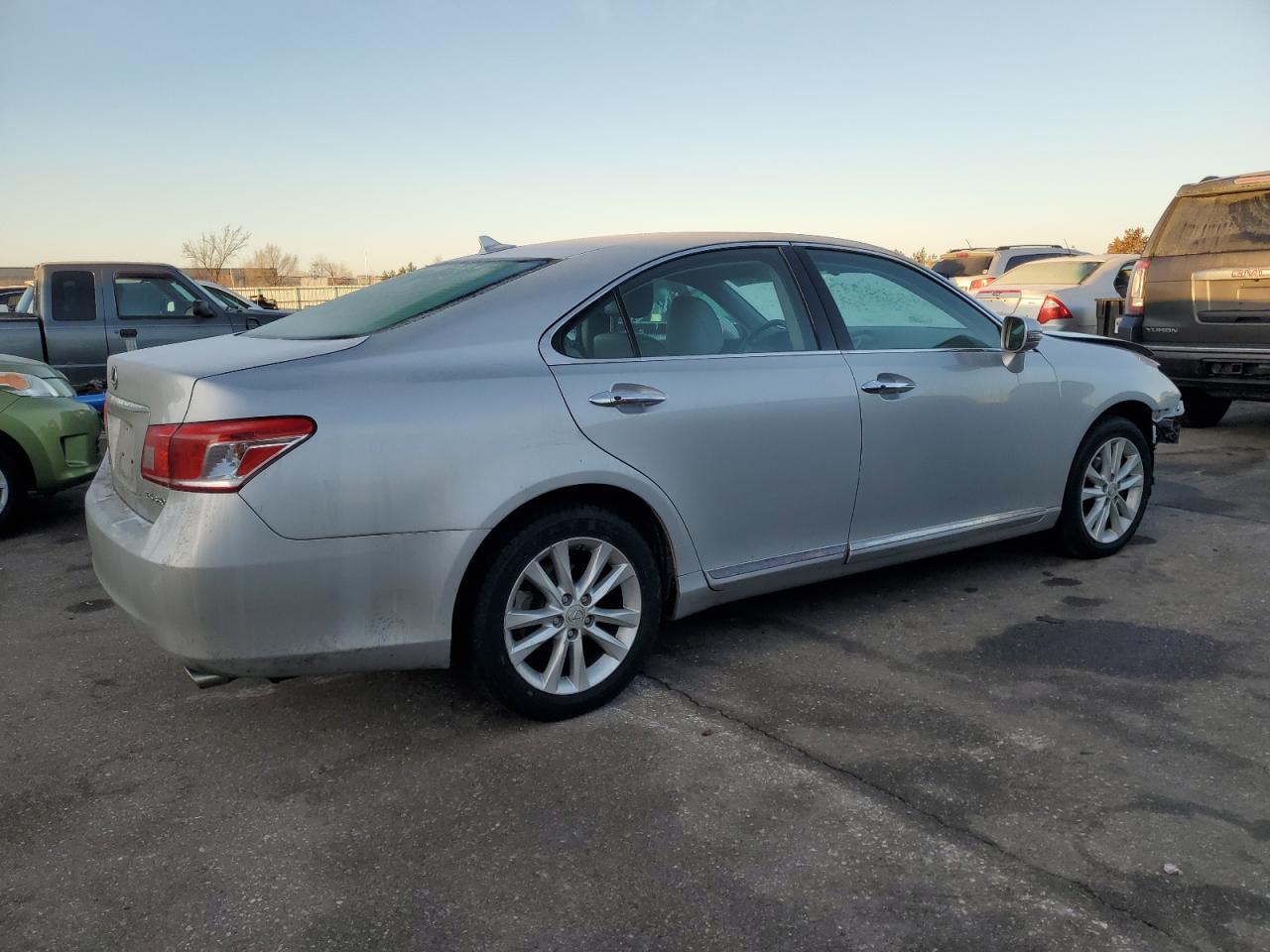 LEXUS ES 2010 — 4
