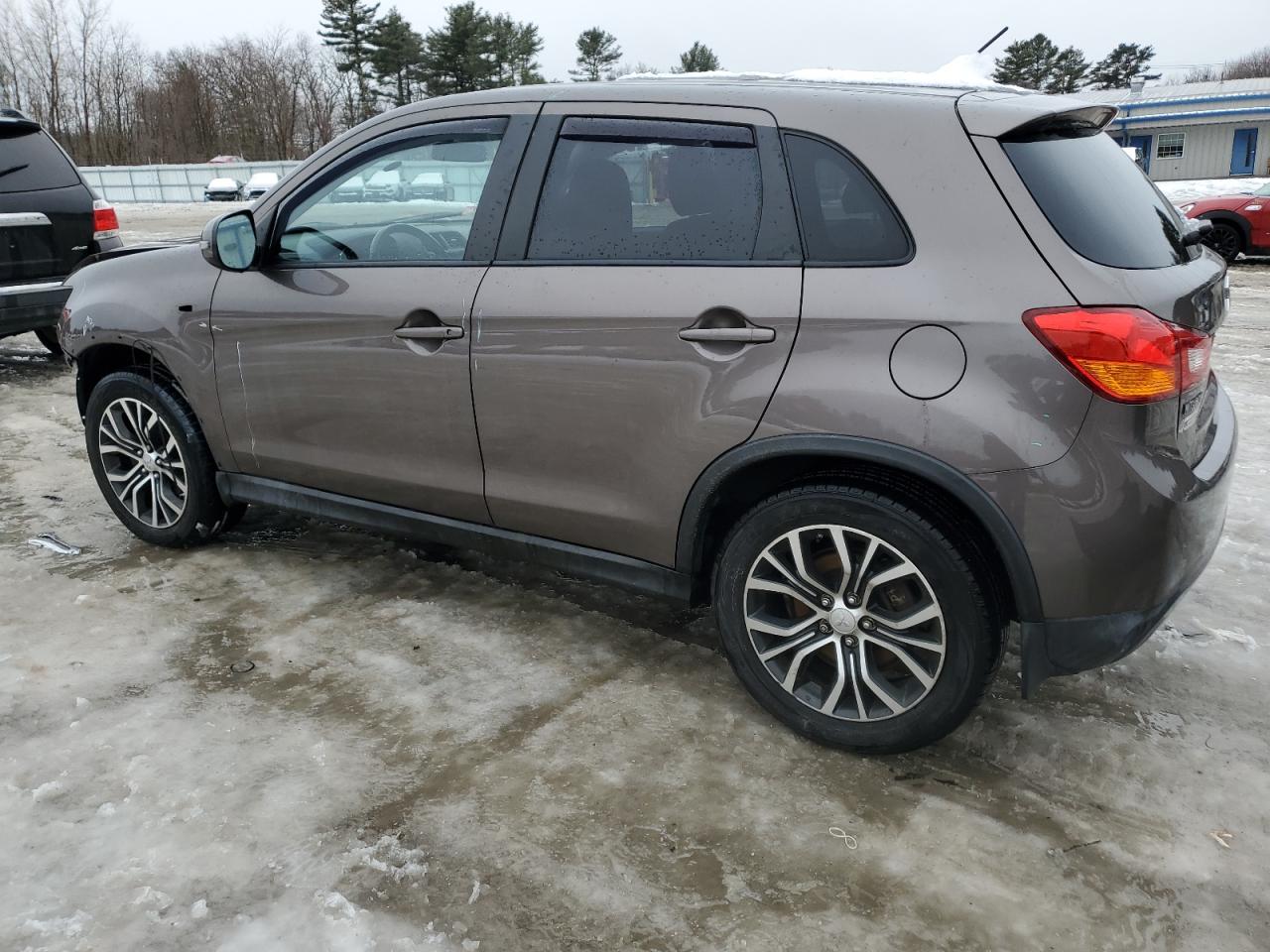 MITSUBISHI OUTLANDER SPORT 2016 — 3
