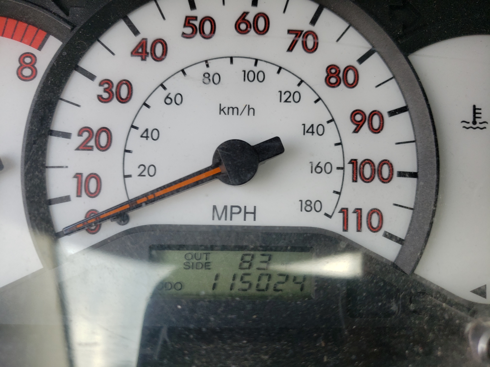 TOYOTA COROLLA 2004 — 9