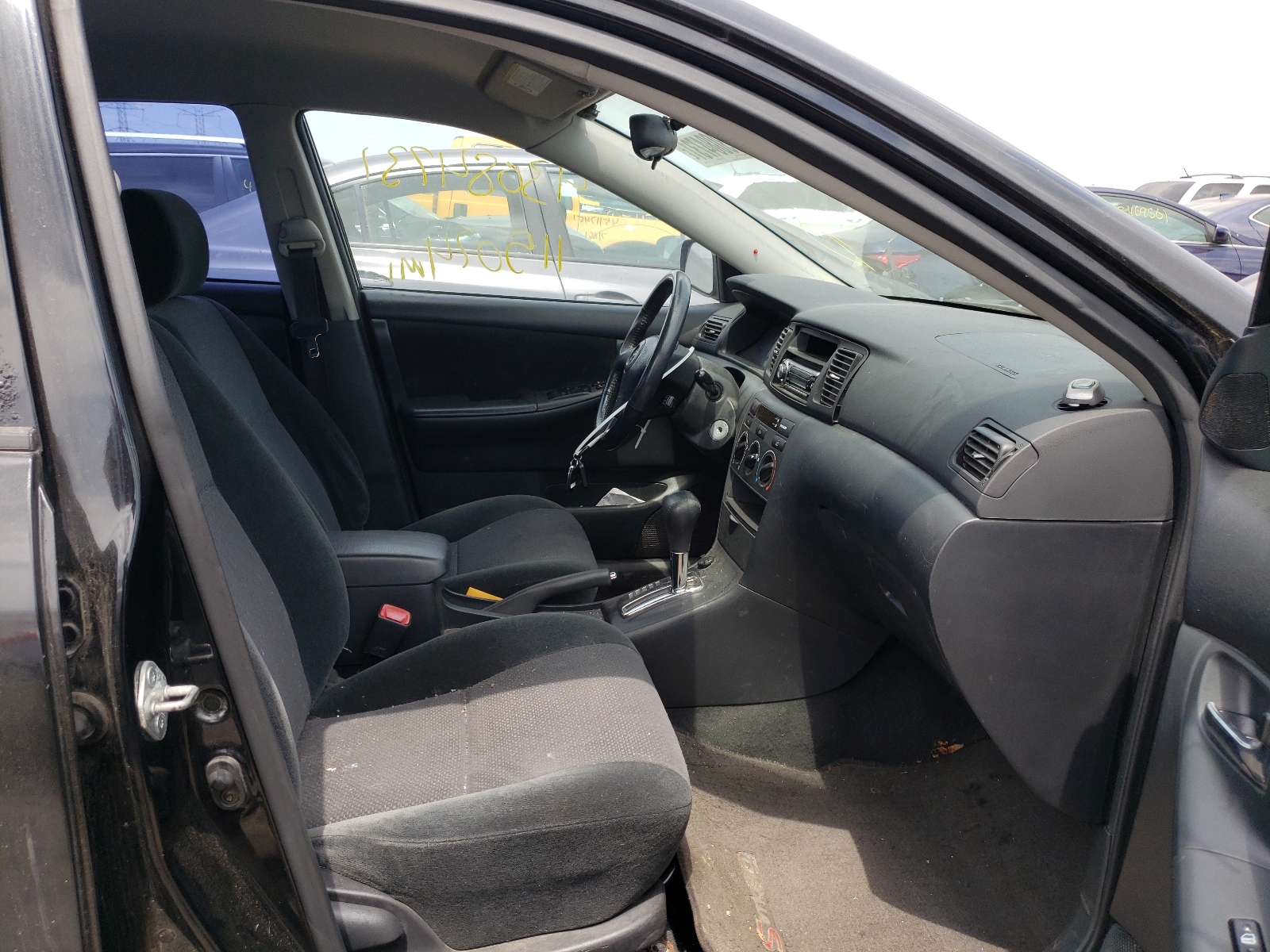 TOYOTA COROLLA 2004 — 6