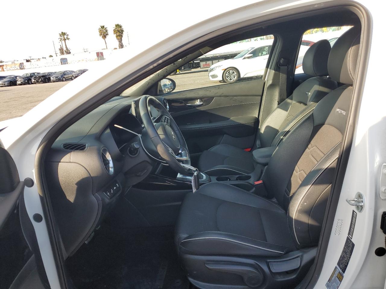 KIA FORTE 2021 — 8