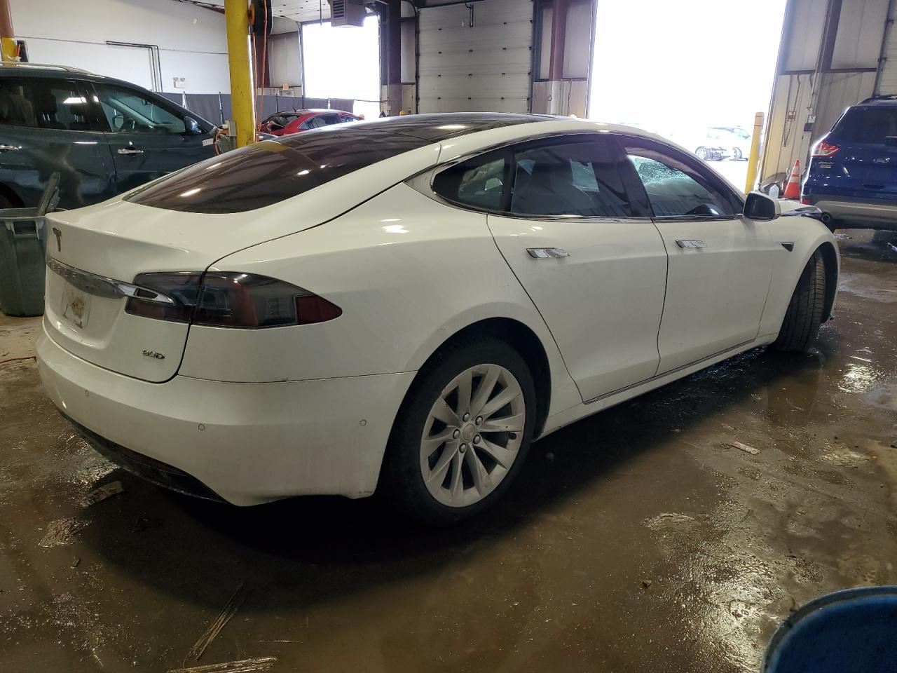 TESLA MODEL S 2017 — 4