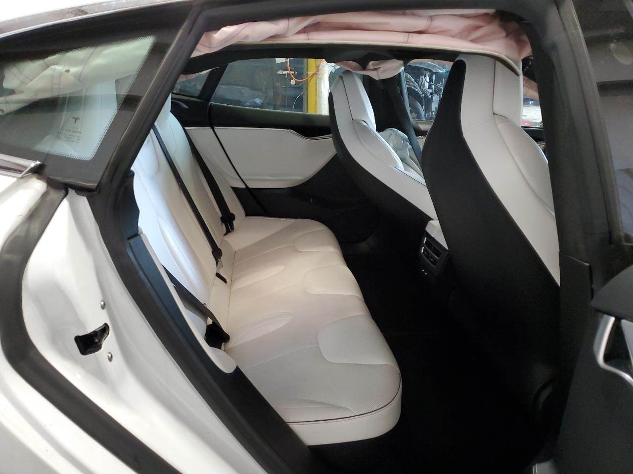 TESLA MODEL S 2017 — 11