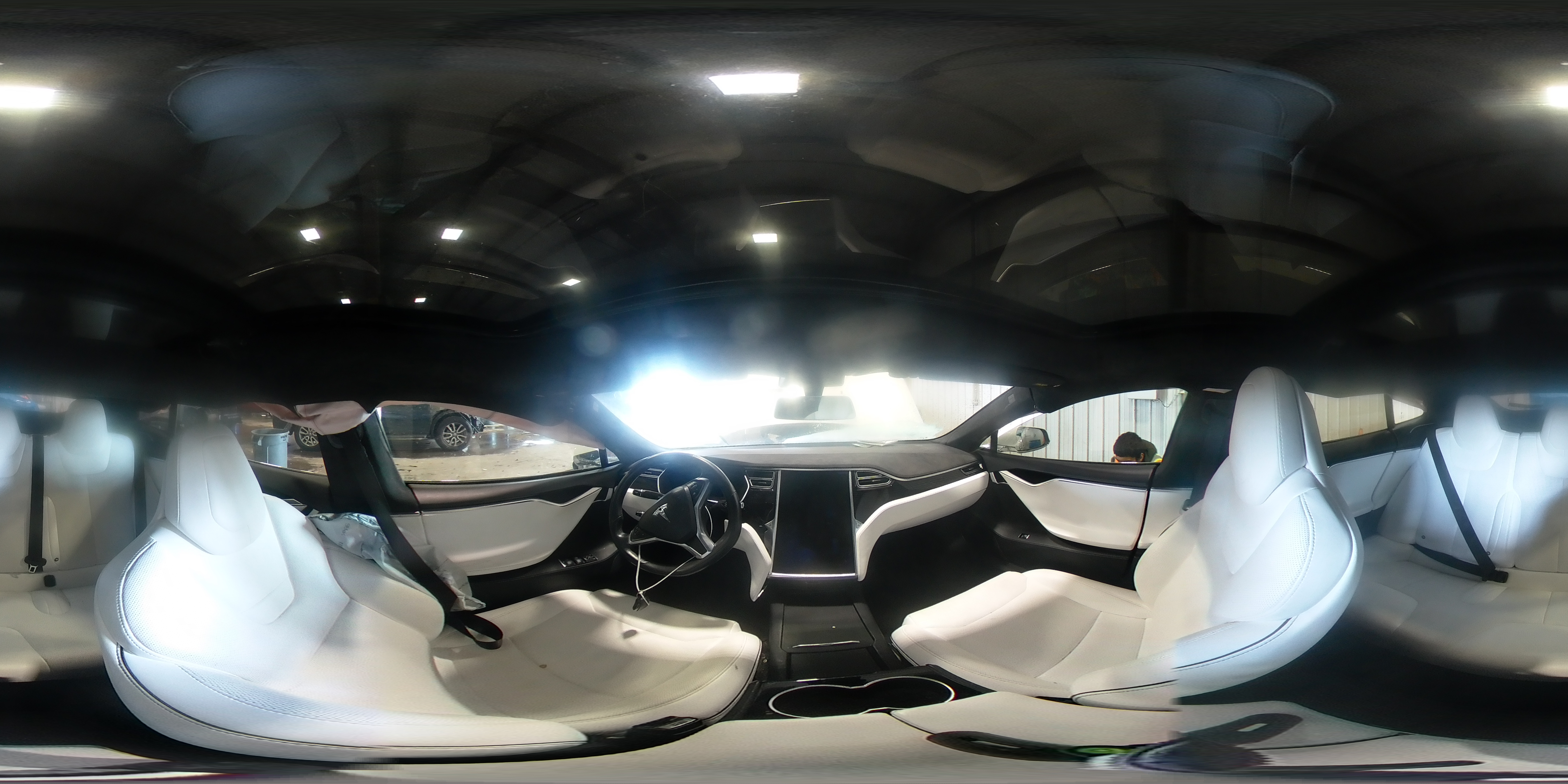 TESLA MODEL S 2017 — 14