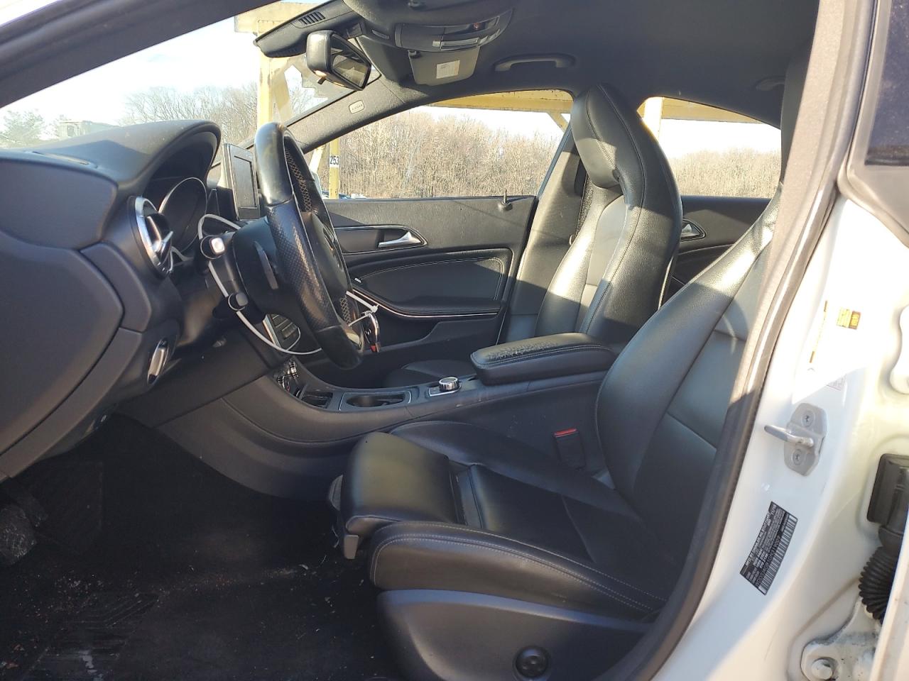MERCEDES-BENZ CLA 2016 — 8