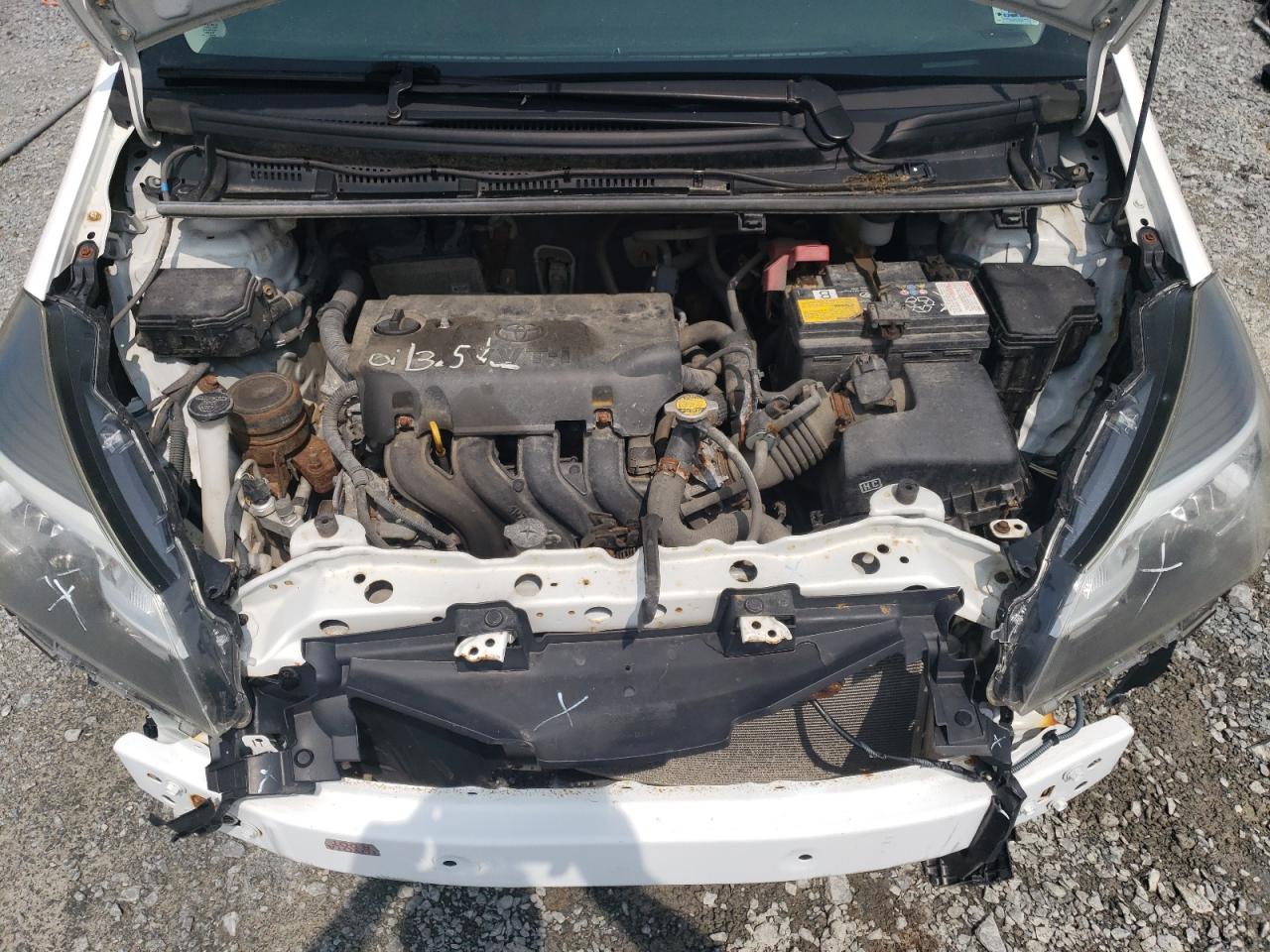 TOYOTA YARIS 2015 — 12