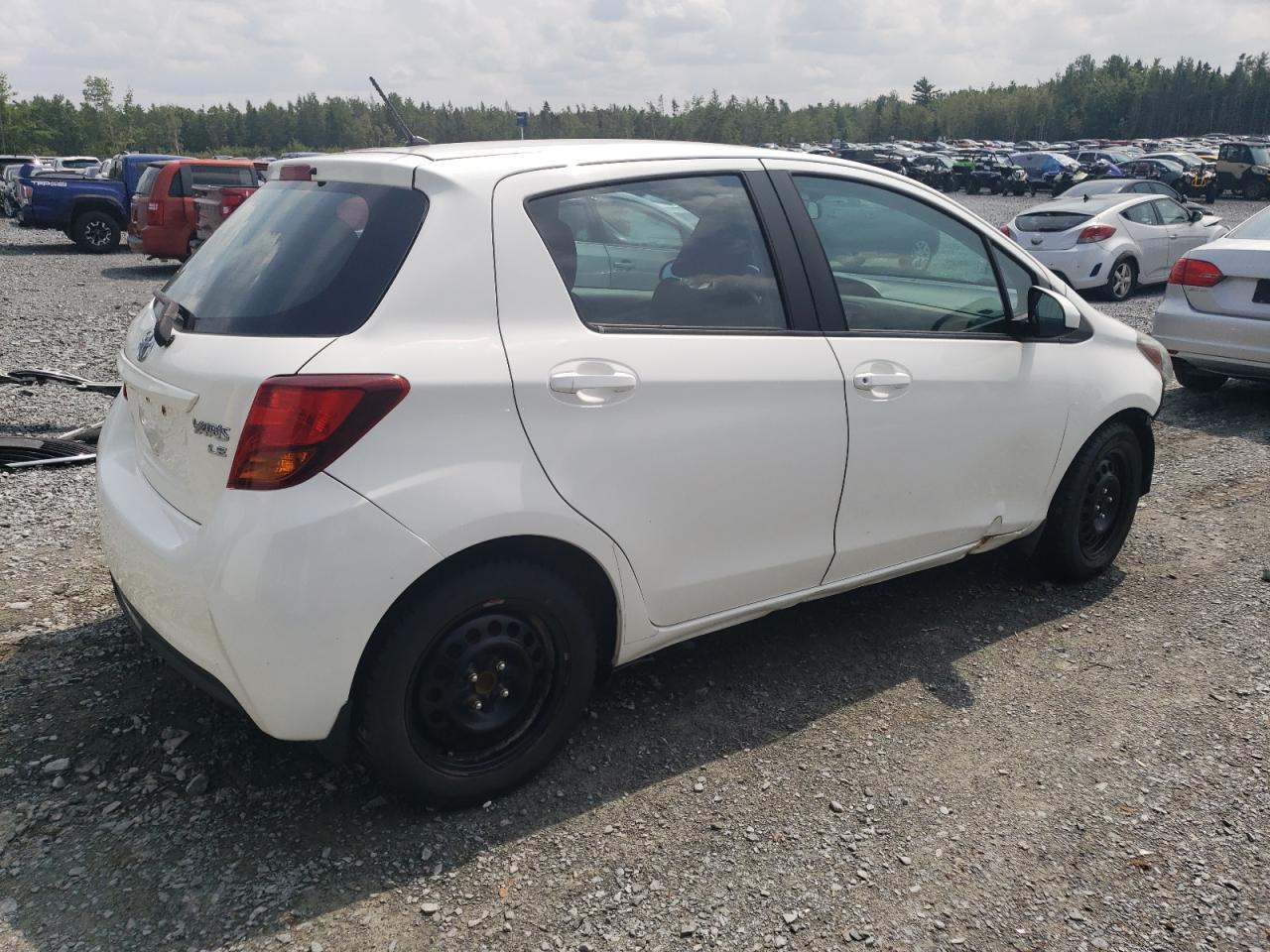 TOYOTA YARIS 2015 — 4