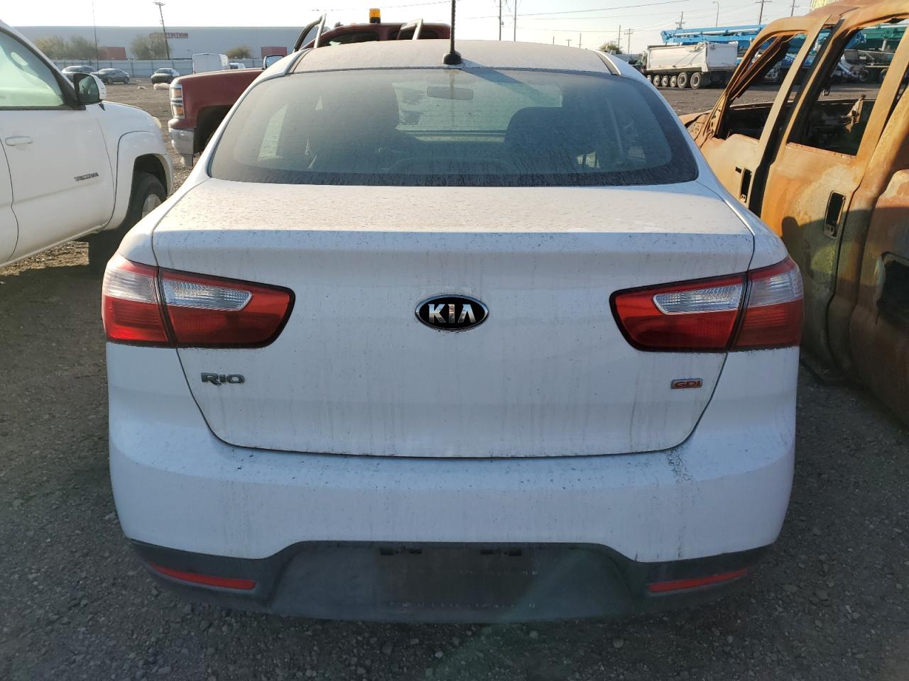 KIA RIO 2015 — 7