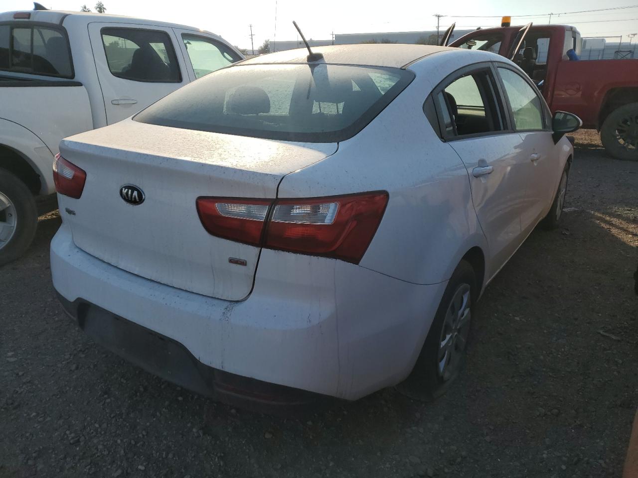KIA RIO 2015 — 4