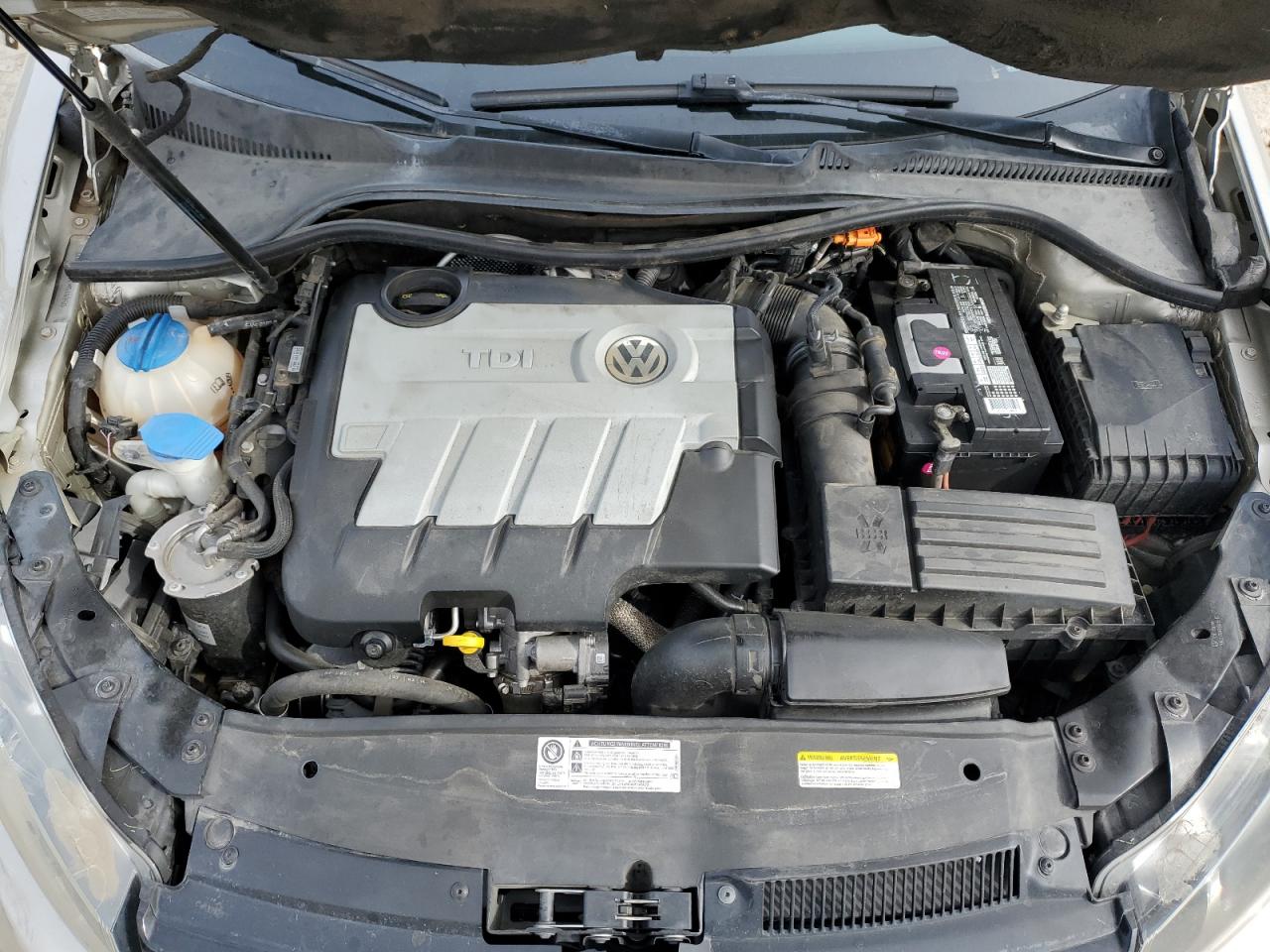 VOLKSWAGEN JETTA 2014 — 12