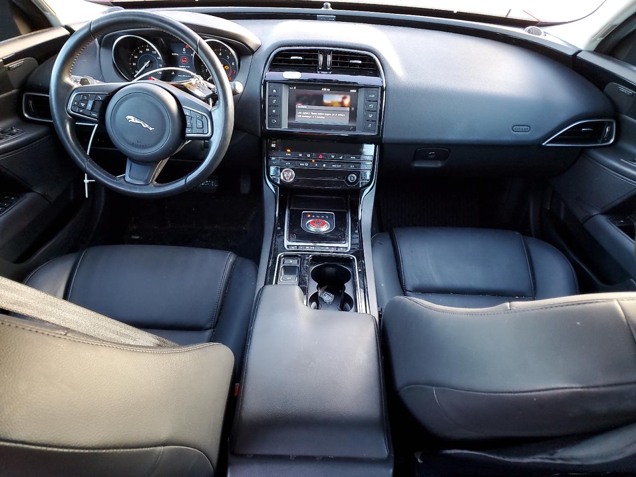 JAGUAR XE 2018 — 9