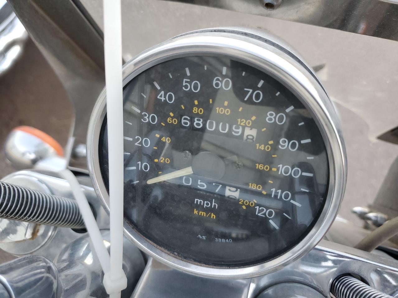 SUZUKI VS1400 1992 — 9