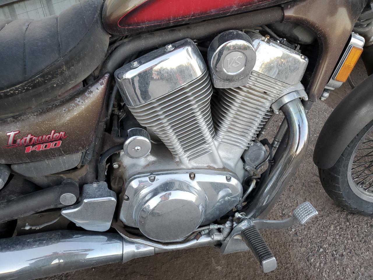 SUZUKI VS1400 1992 — 8