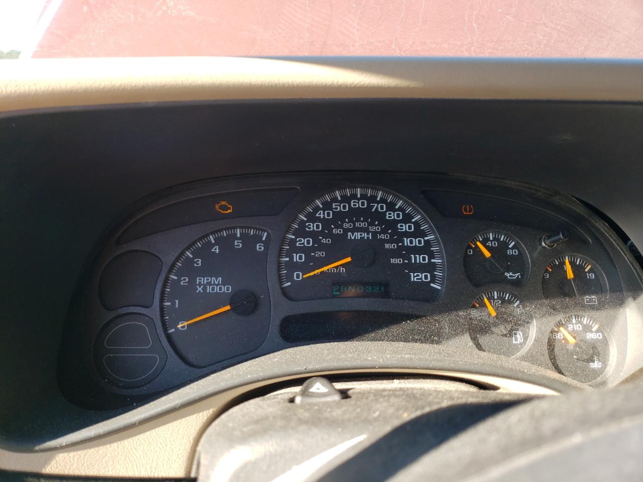 Chevrolet Suburban 2005 — 9