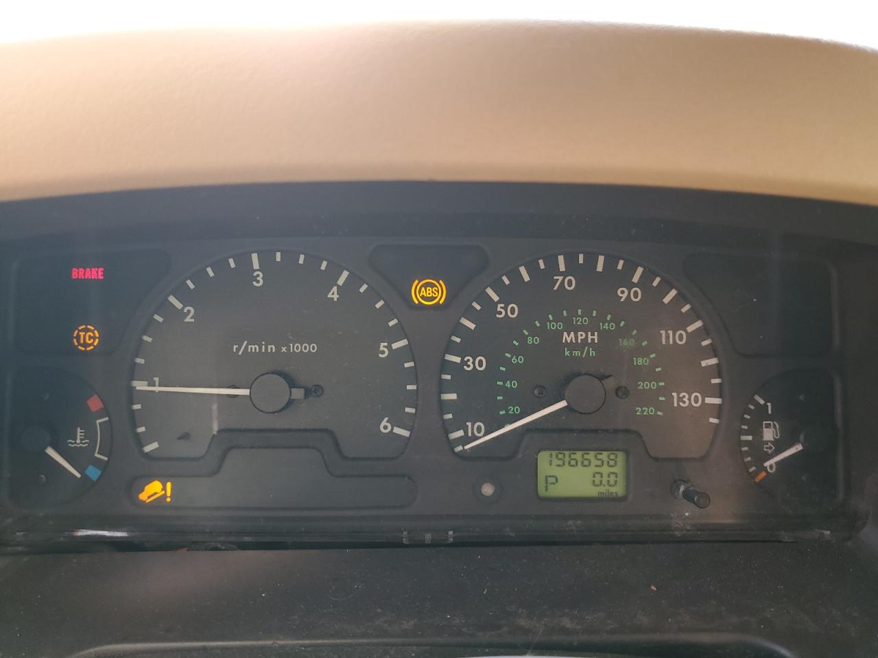 LAND ROVER DISCOVERY II 2000 — 10