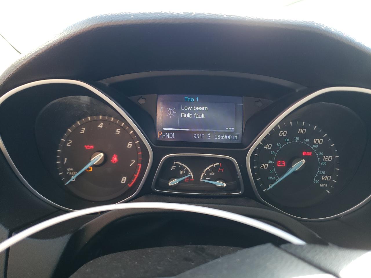 FORD FOCUS 2013 — 10