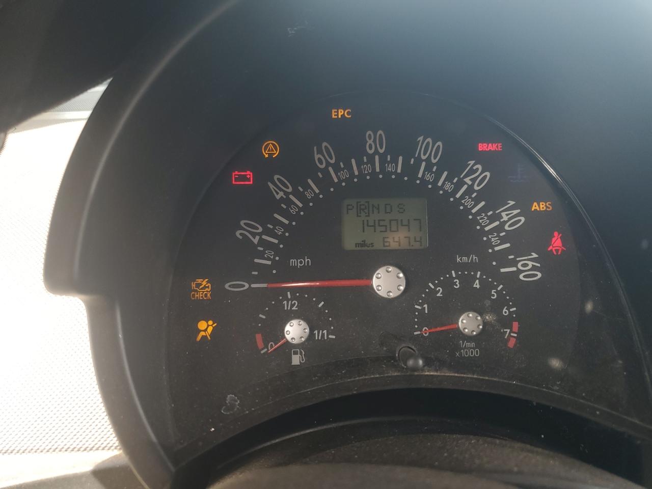 VOLKSWAGEN NEW BEETLE 2005 — 10